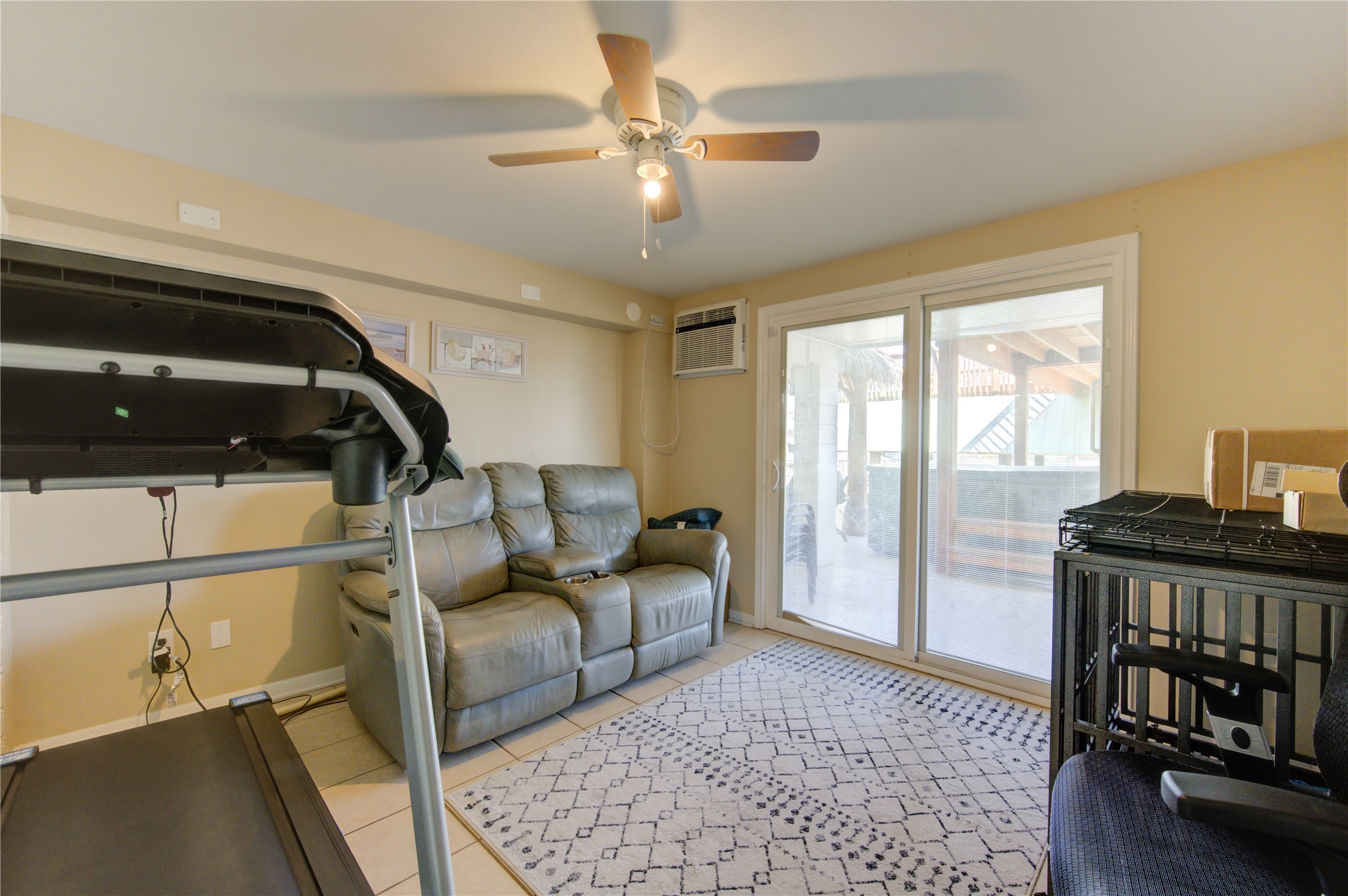 13 S Skimmer Street, La Marque, TX 77568
