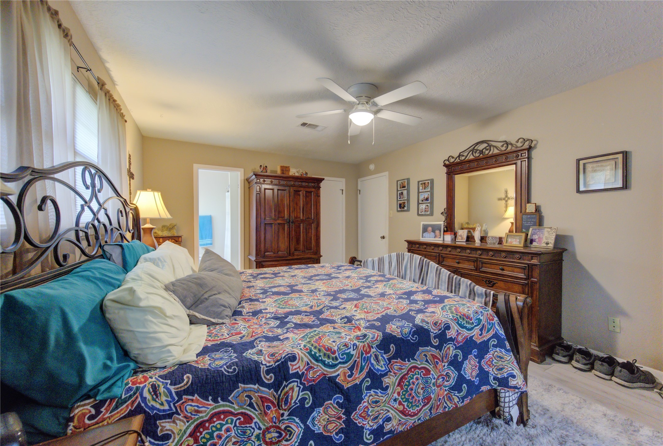 13 S Skimmer Street, La Marque, TX 77568