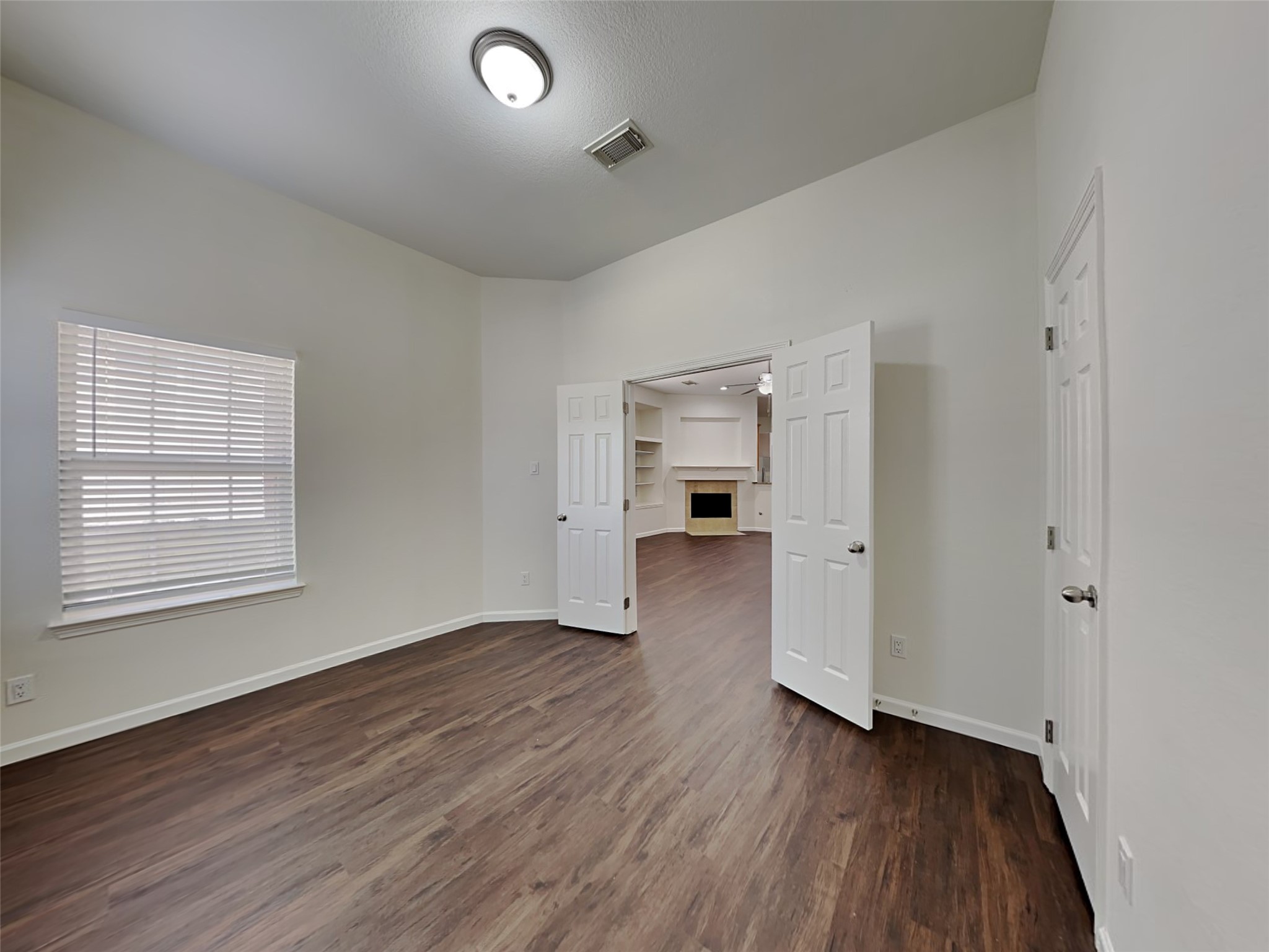 2313 Highland Crossing Drive, Conroe, TX 77304