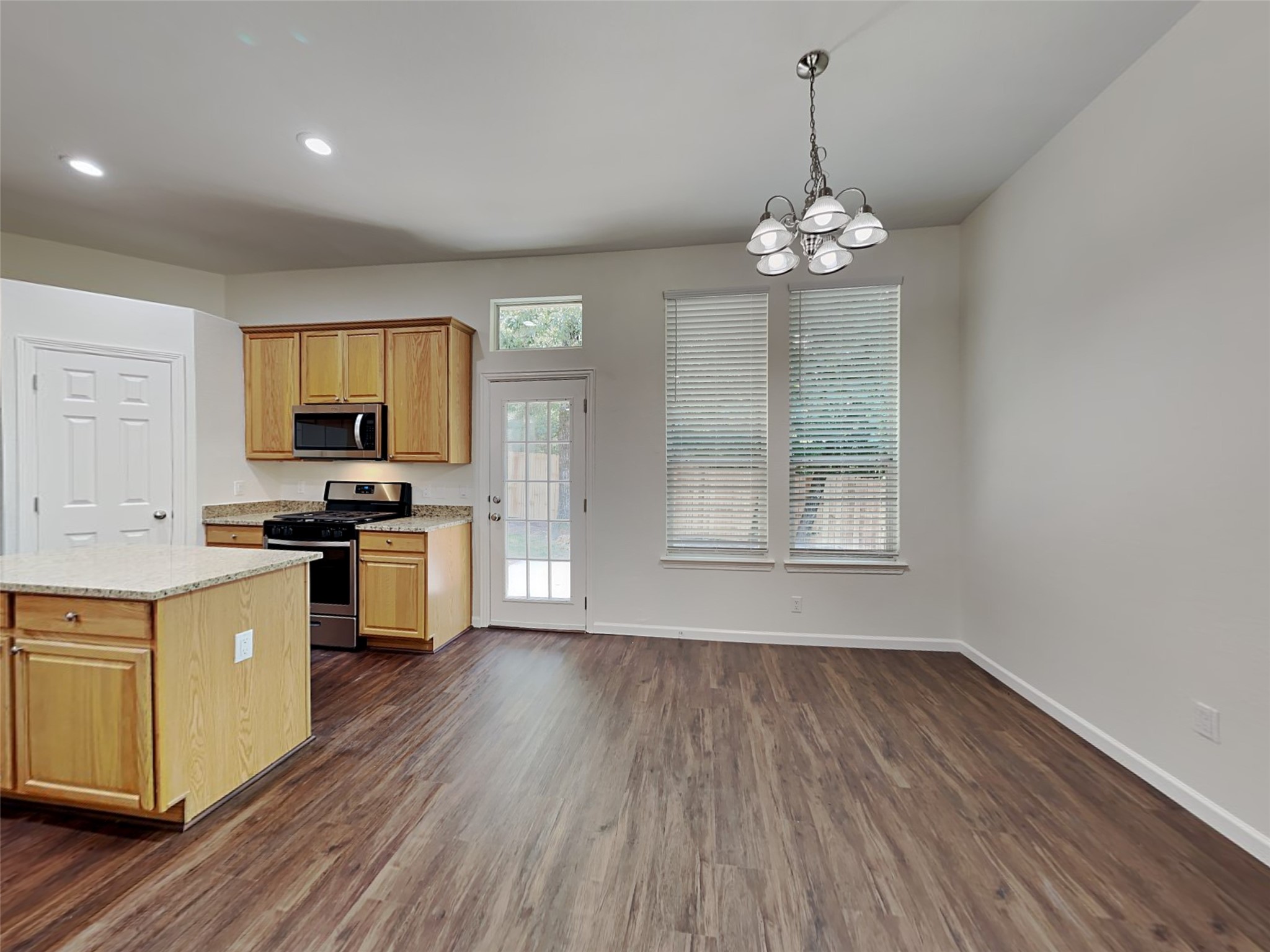 2313 Highland Crossing Drive, Conroe, TX 77304