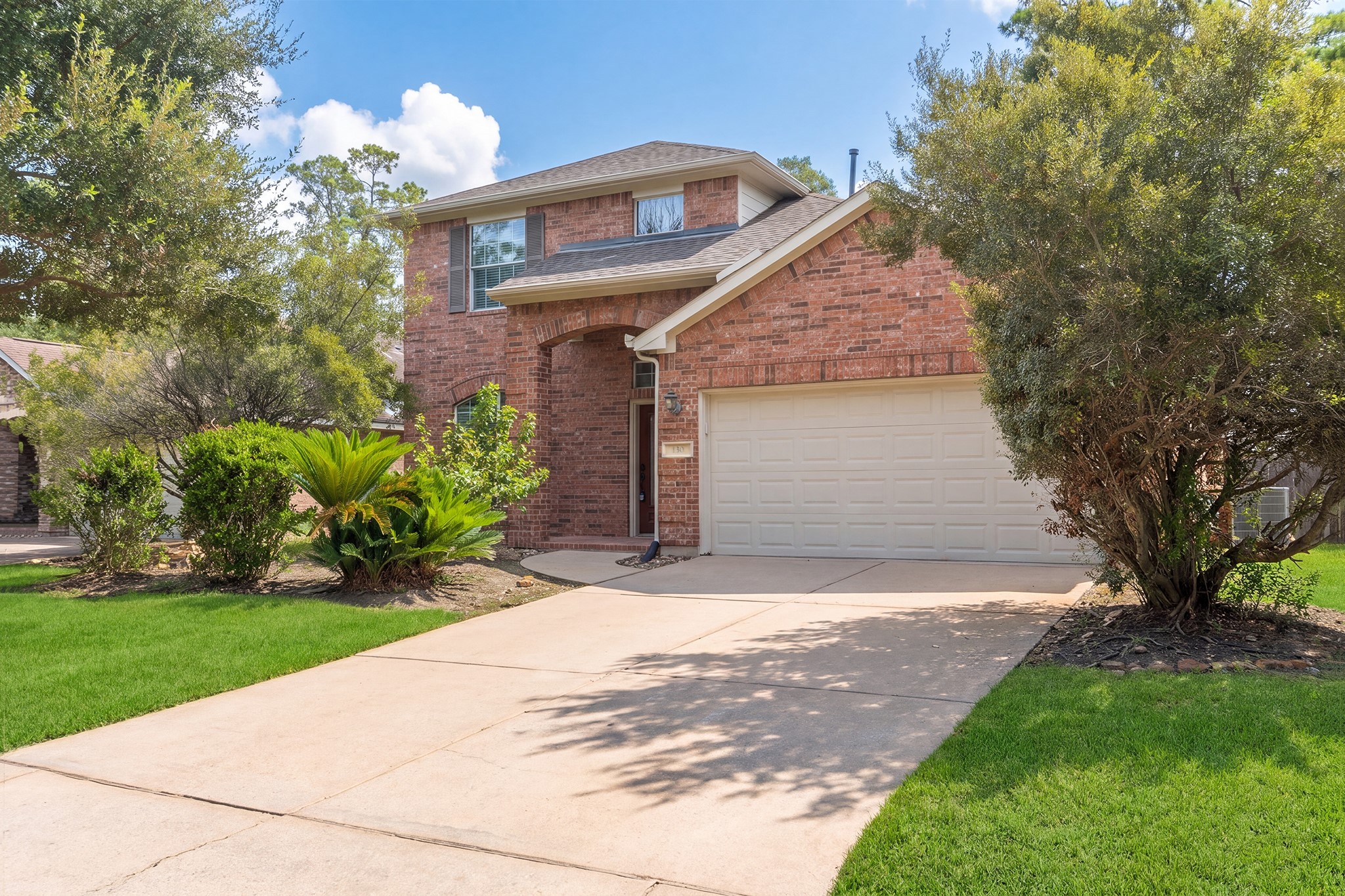 130 S Spinning Wheel Circle, The Woodlands, TX 77382