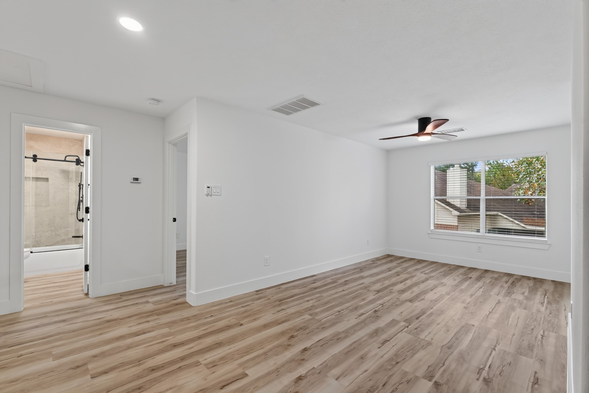 130 S Spinning Wheel Circle, The Woodlands, TX 77382