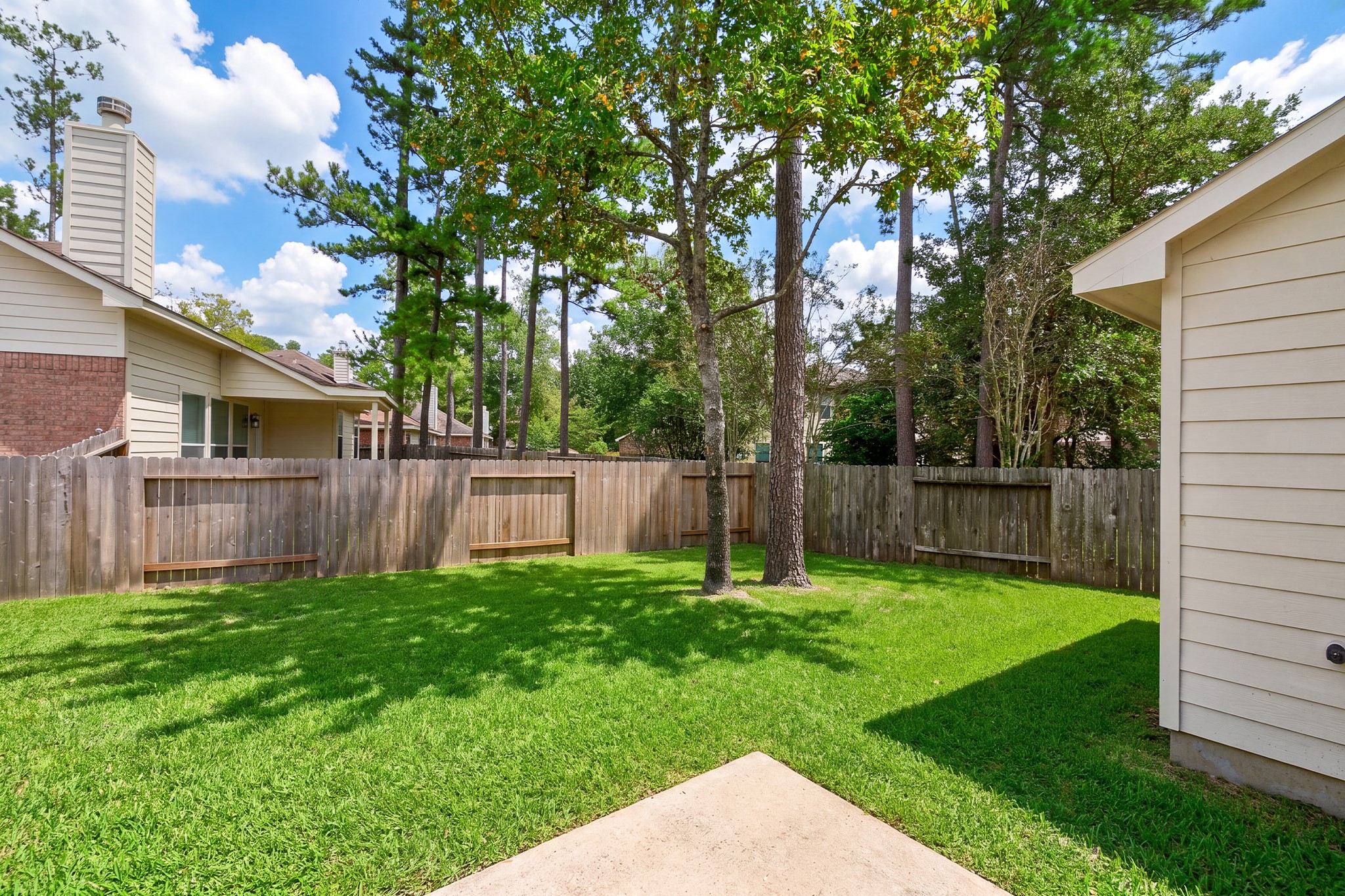 130 S Spinning Wheel Circle, The Woodlands, TX 77382
