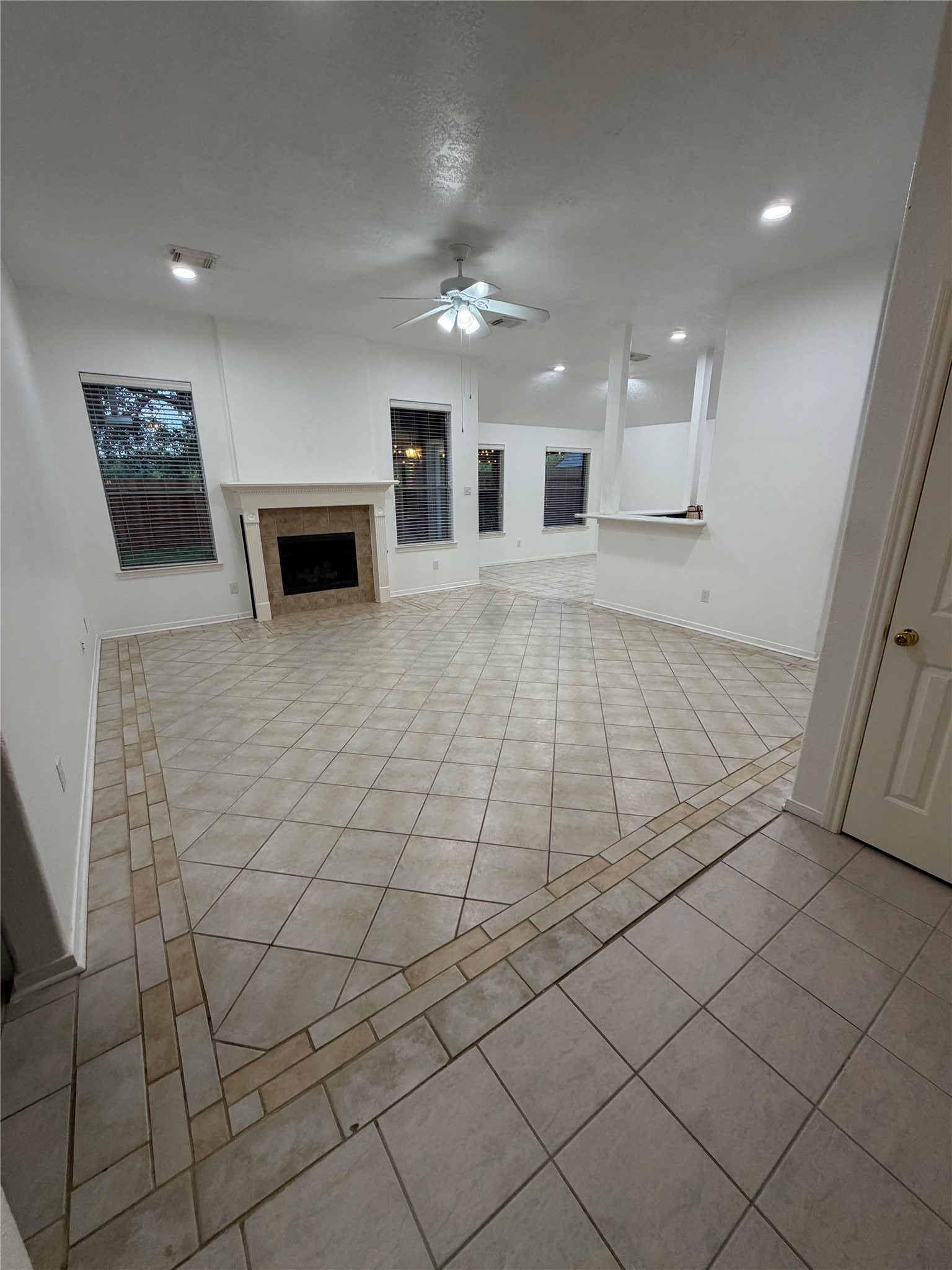 1109 Courtside Drive, League City, TX 77573