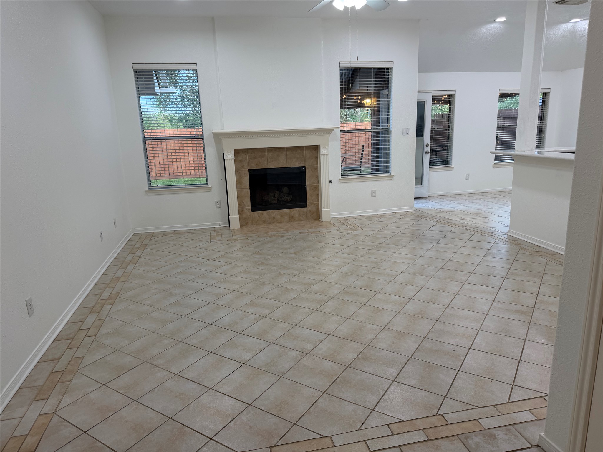 1109 Courtside Drive, League City, TX 77573
