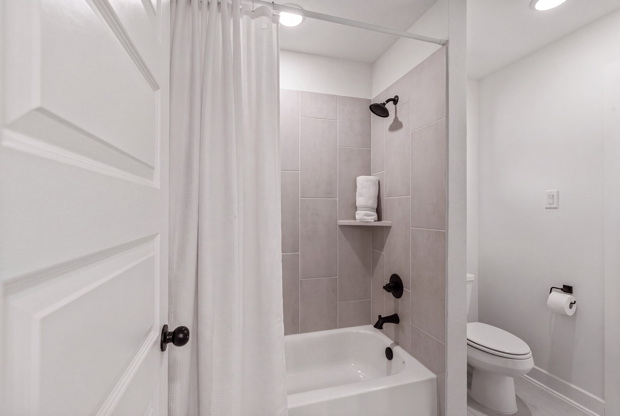 145 Sweeping Valley Drive, Montgomery, TX 77316
