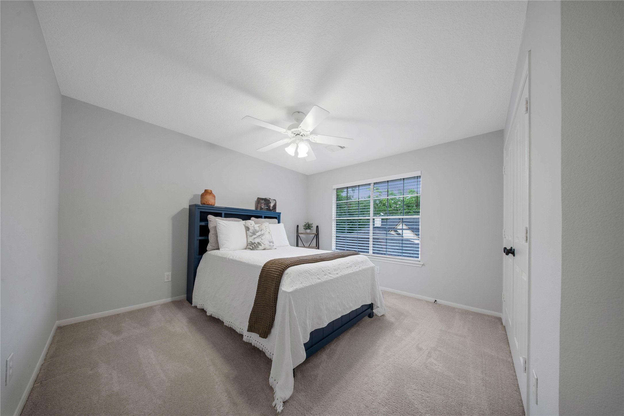 79 N Cochrans Green Circle, The Woodlands, TX 77381
