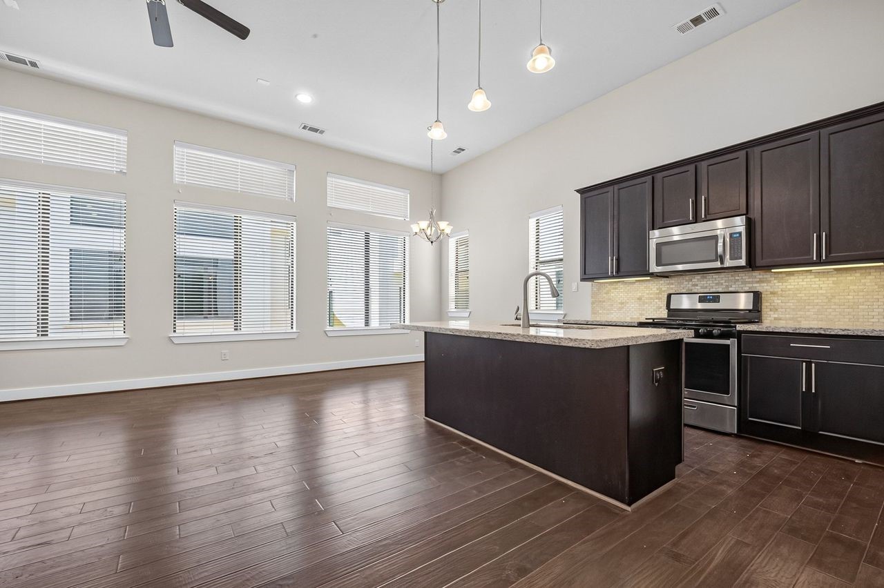 40 N Hutcheson Street, Houston, TX 77003