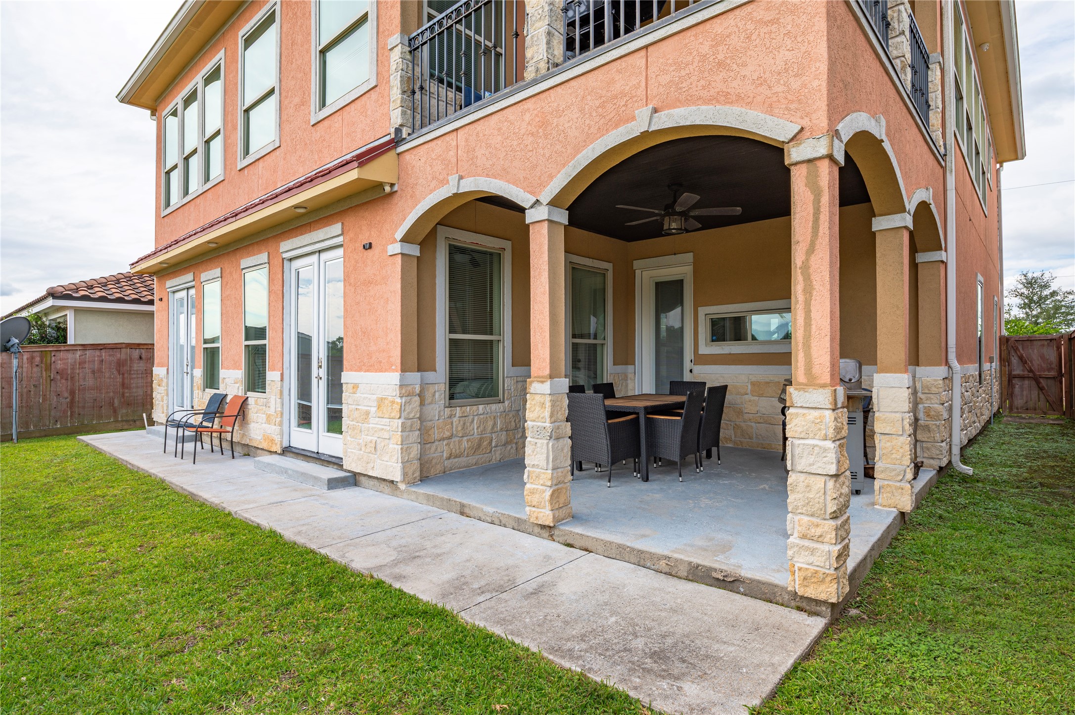615 29th Street, San Leon, TX 77539