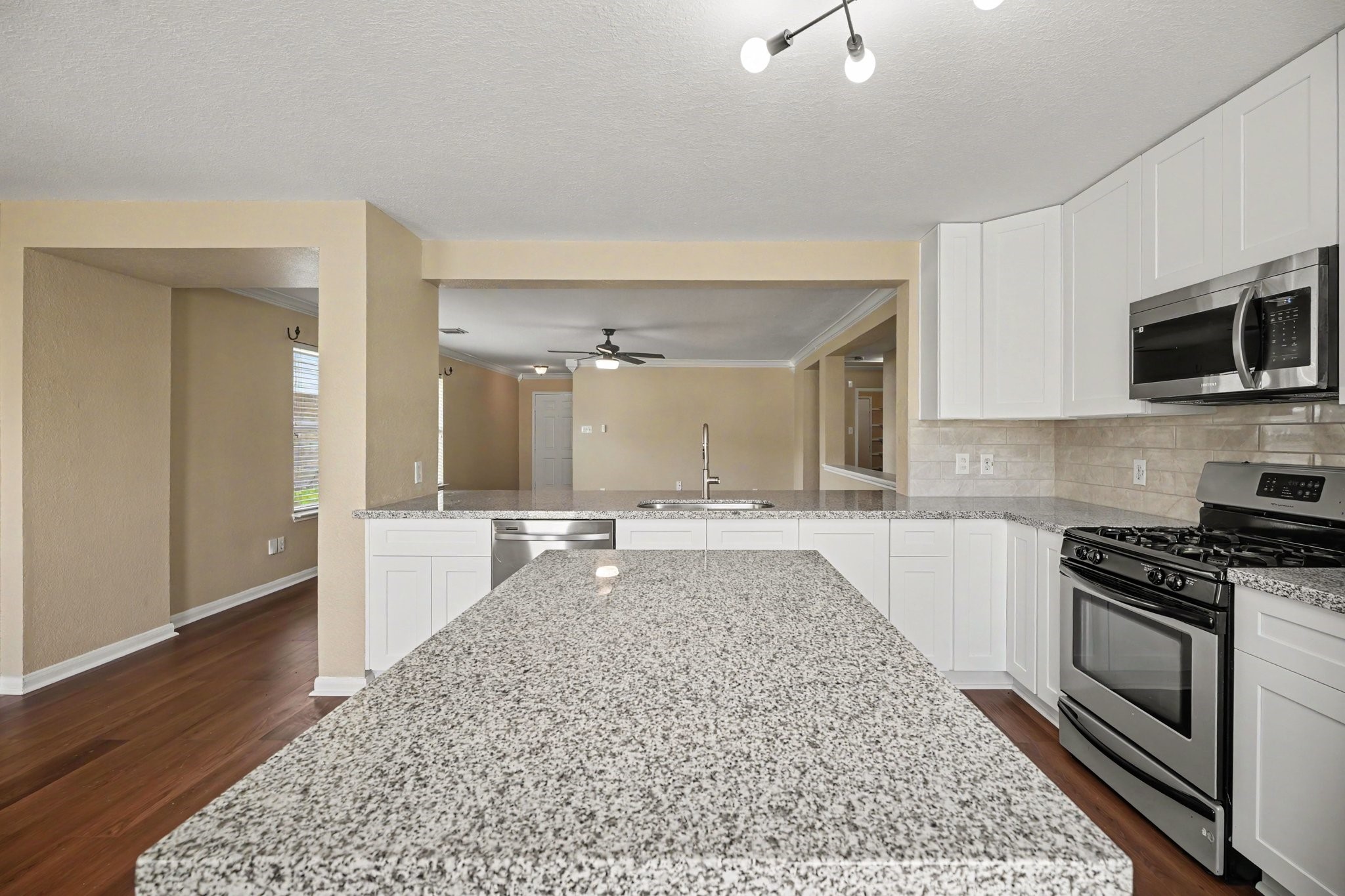 Option Concept - Brand New Granite