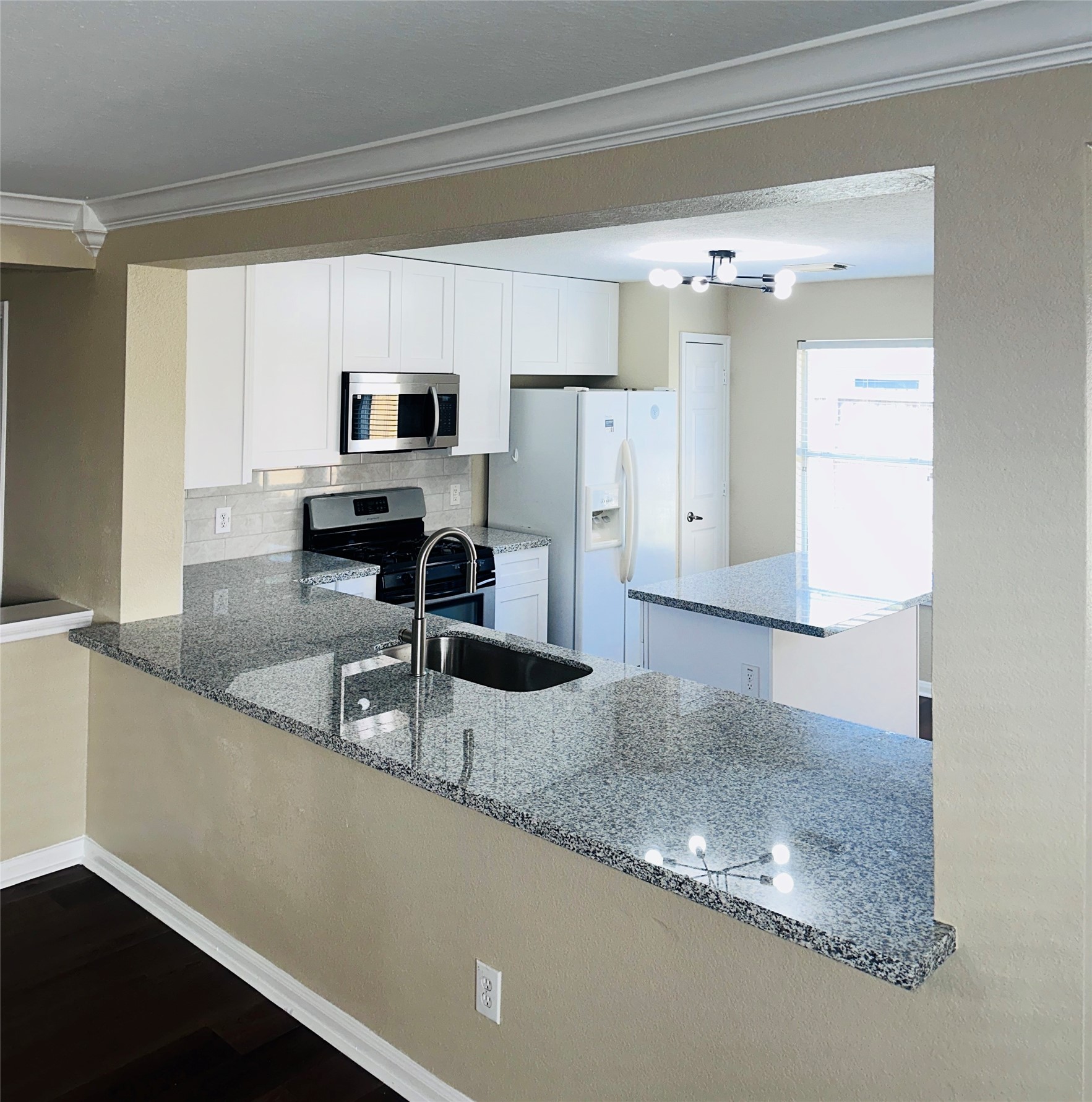 Bar Top Seating - Lots of Counter Space and Cabinets