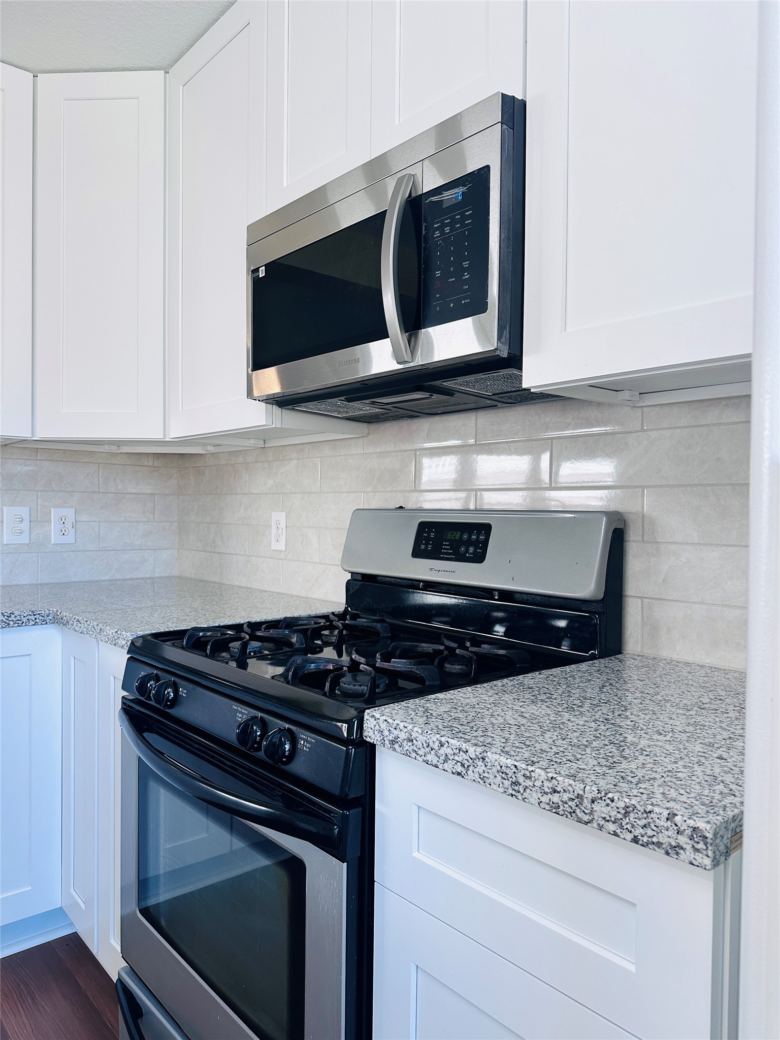 4750 Quiet Canyon Drive, Friendswood, TX 77546
