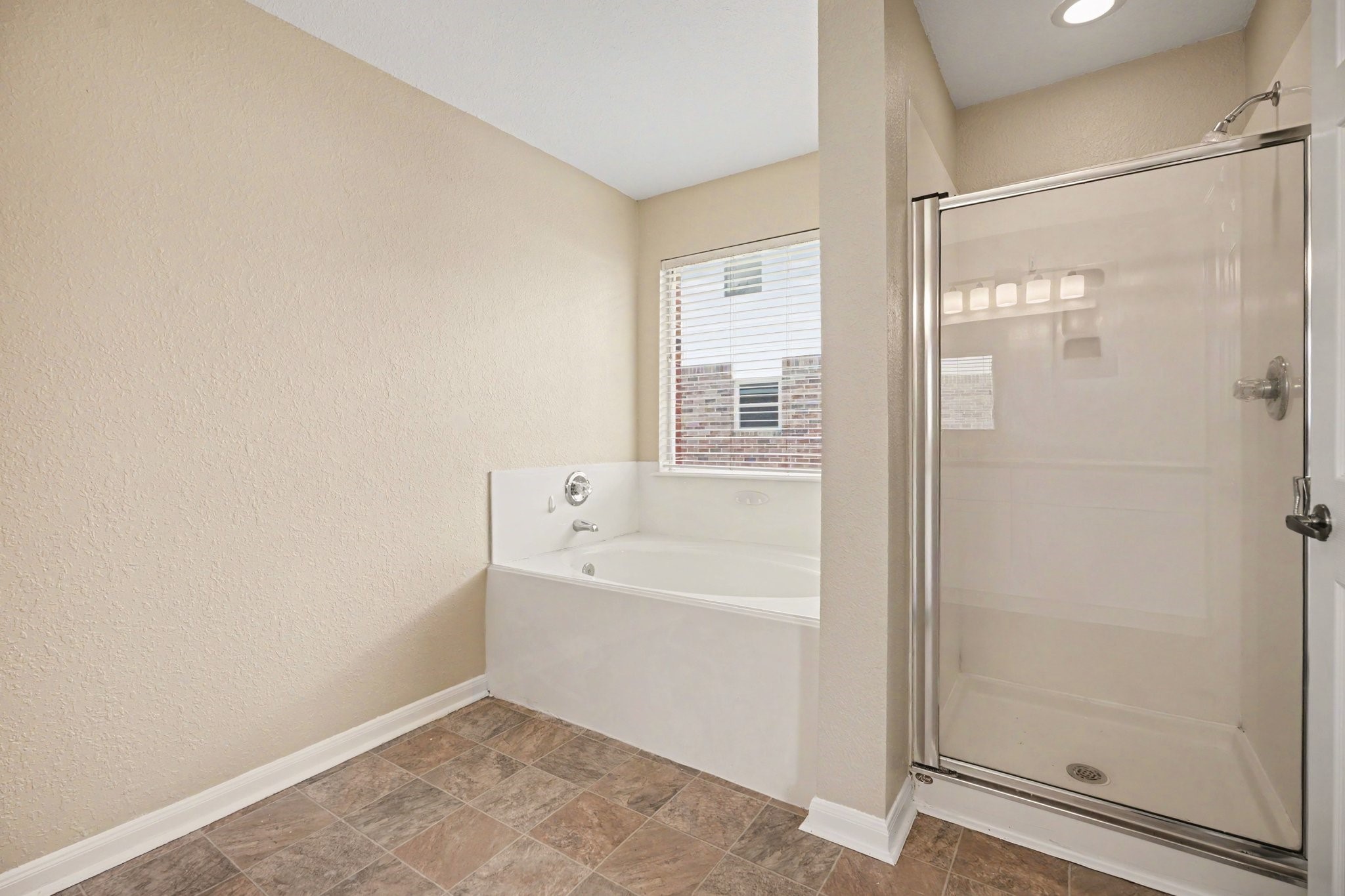 4750 Quiet Canyon Drive, Friendswood, TX 77546