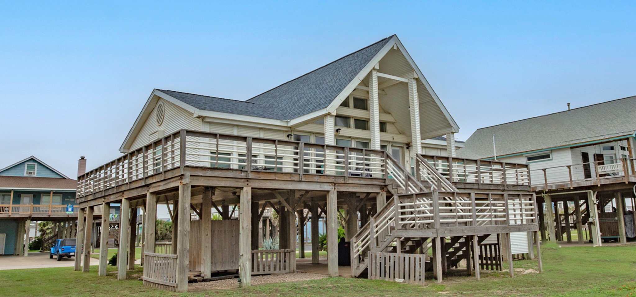 12922 Jolly Roger Drive, Freeport, TX 77541