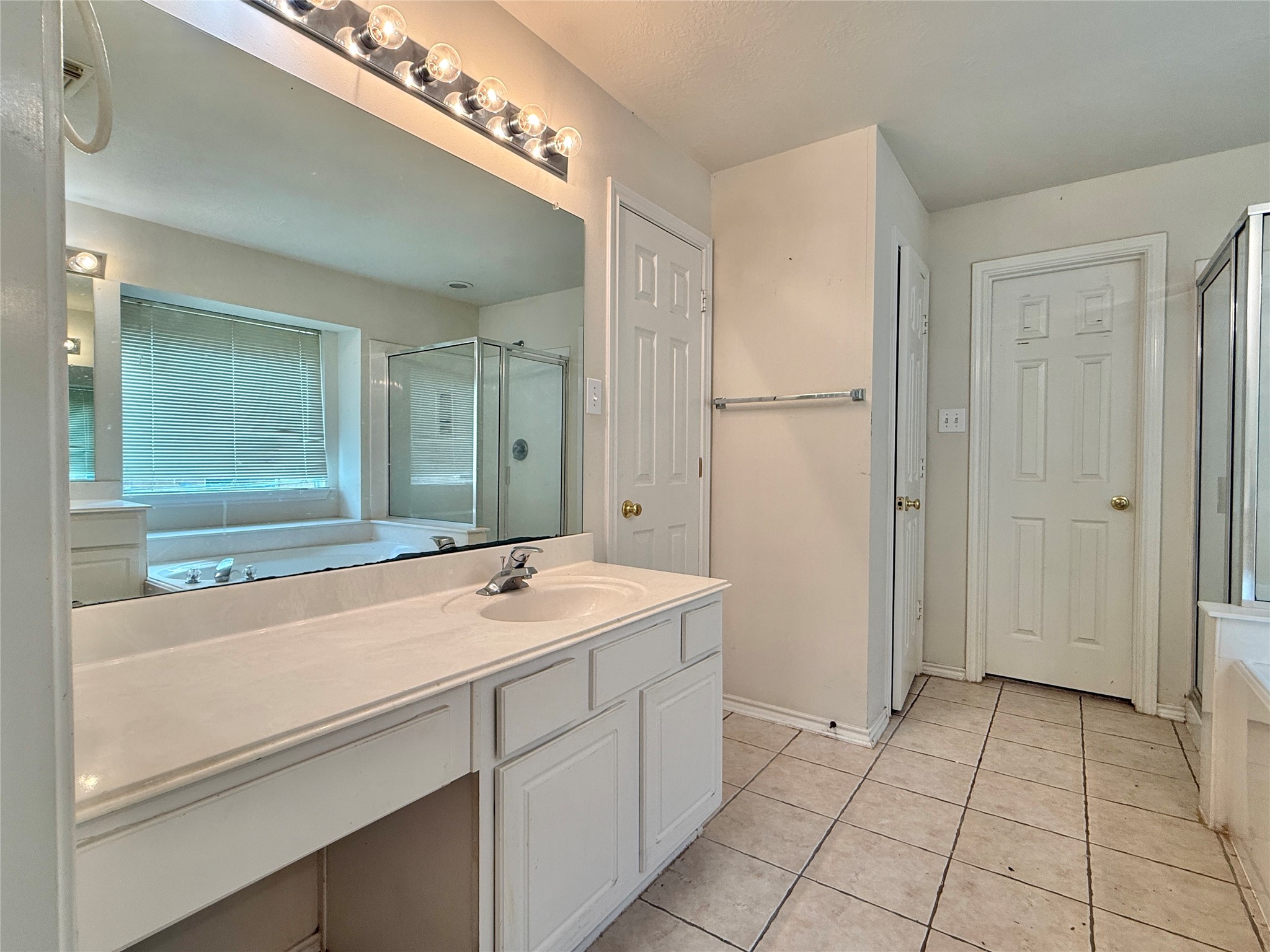 110 S Merryweather Circle, The Woodlands, TX 77384