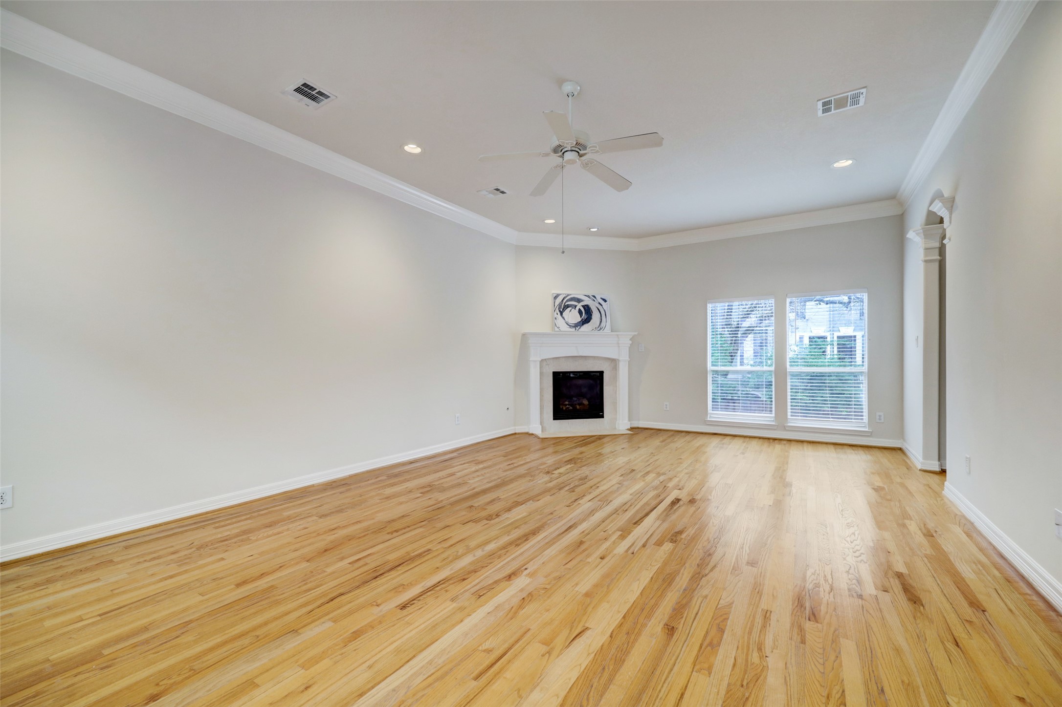 Living room with a gas log fireplace
