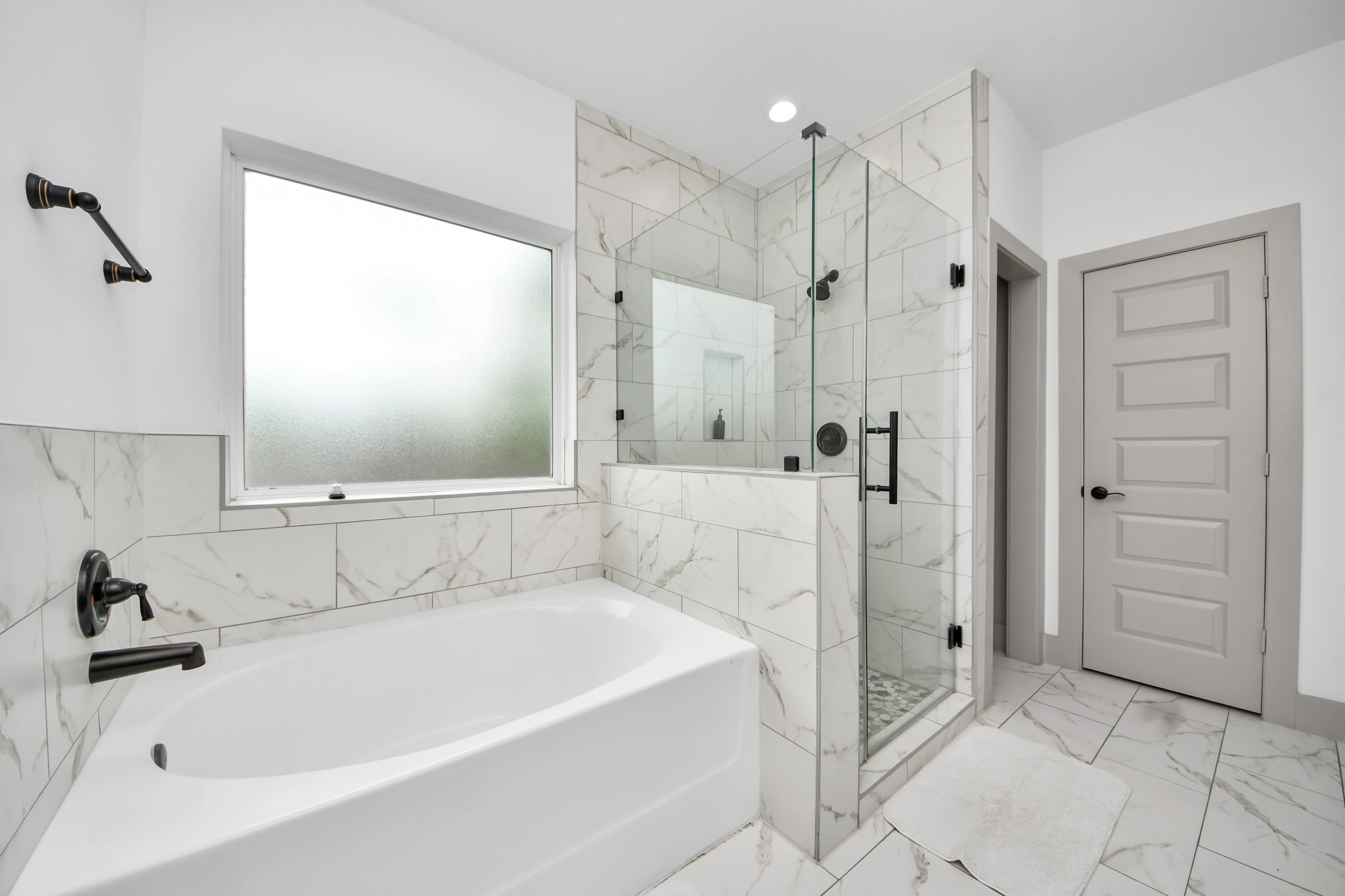 Wash away your stress in this gorgeous bathroom