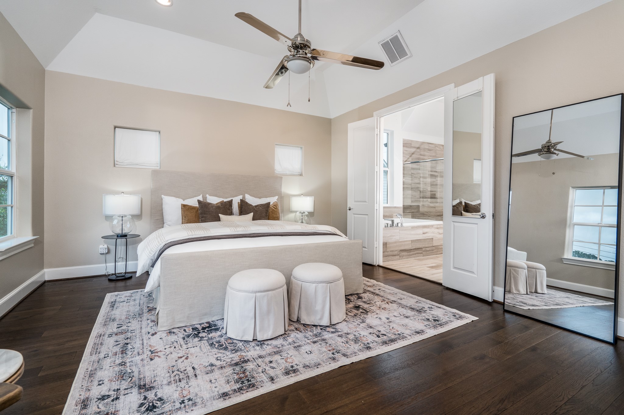 Notice the wood flooring and tall ceilings.