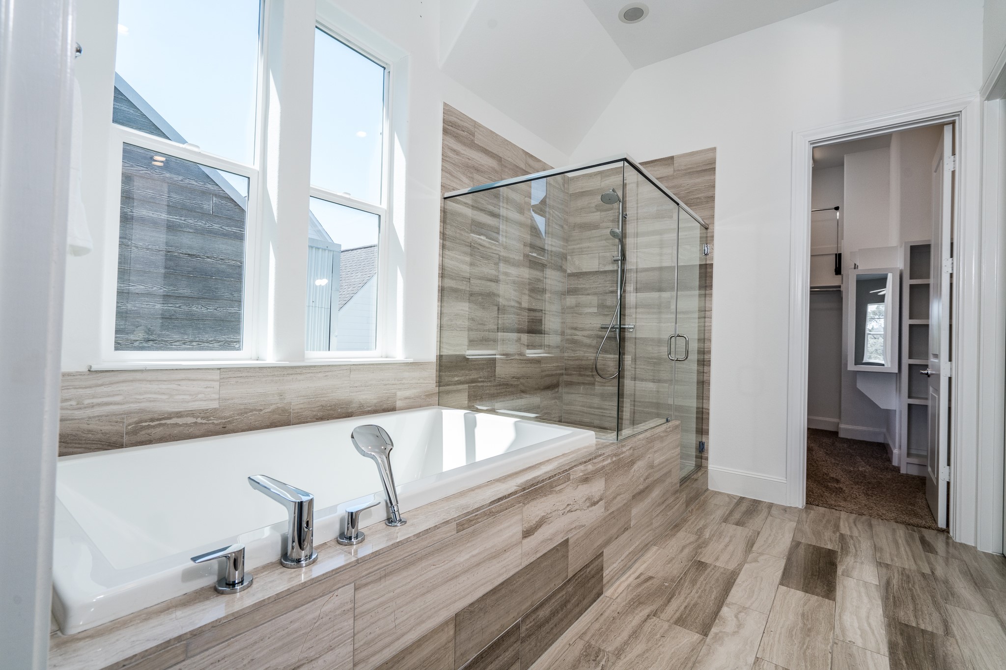 Great soaking tub