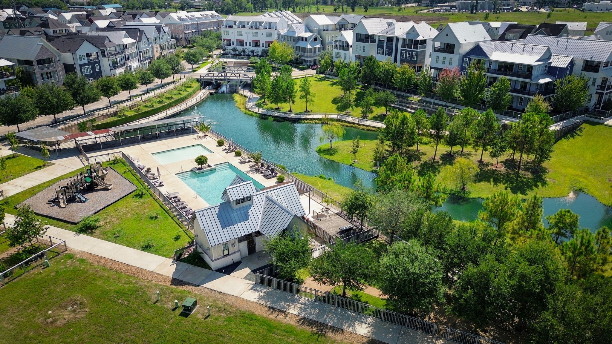 Great pool and park in the center of the community.