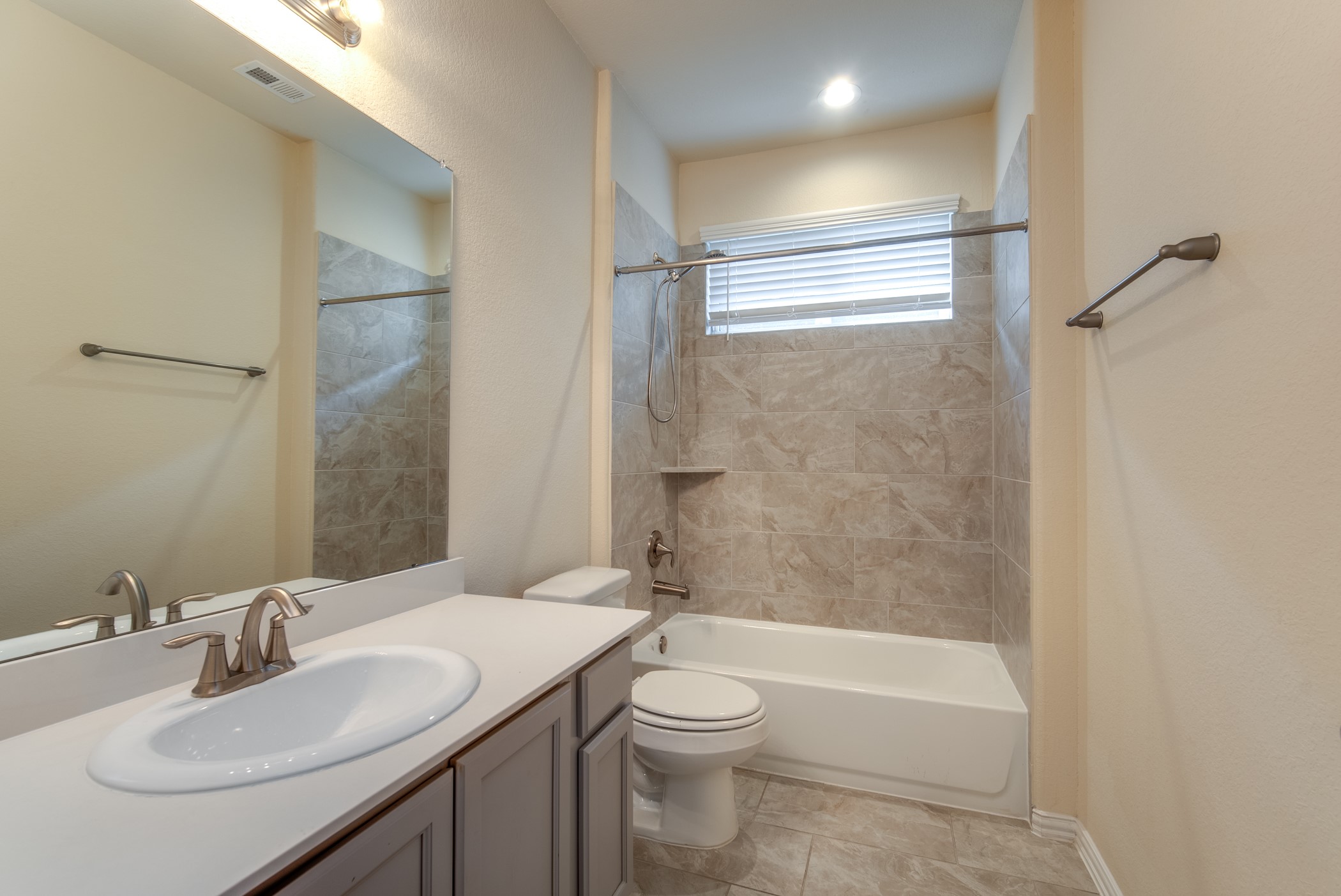 13018 Leisure Cove Drive, Texas City, TX 77568
