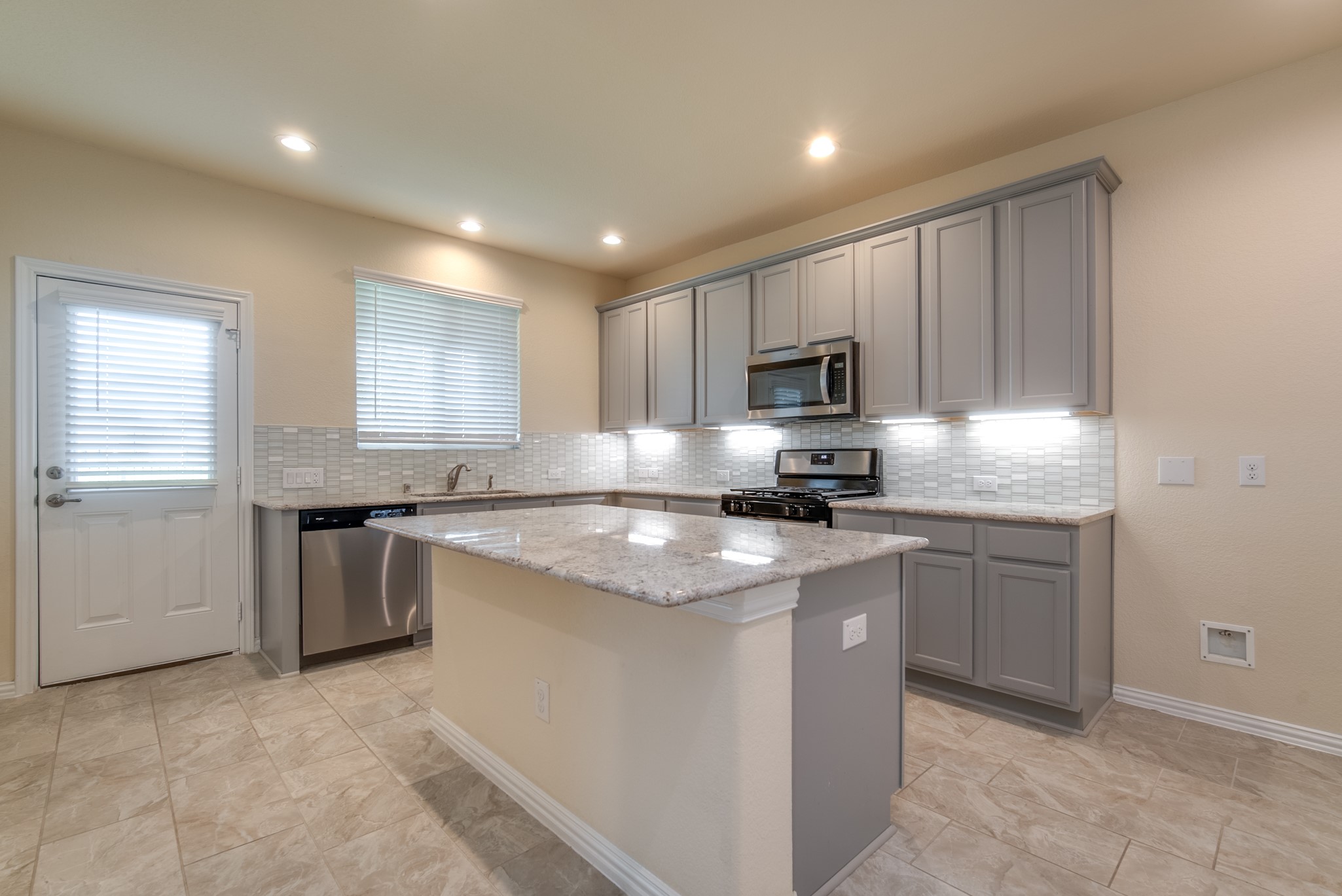 13018 Leisure Cove Drive, Texas City, TX 77568
