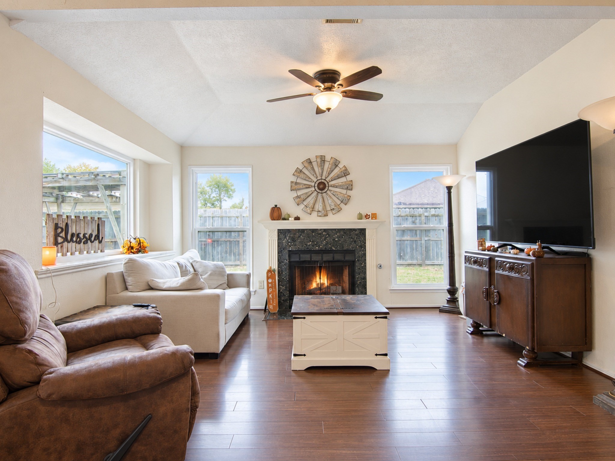 Spacious living room.