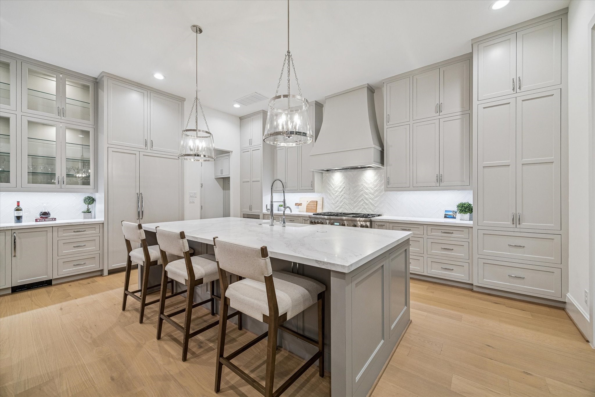 Beautiful modern Kitchen with island, open floor plan Beautiful modern Kitchen with island, open floor plan