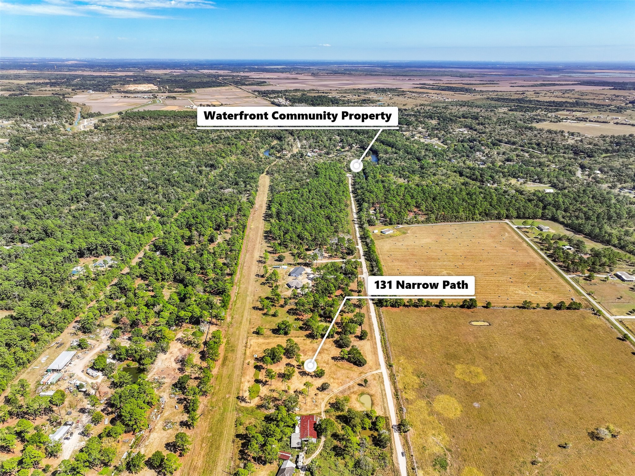 131 Narrow Path Road, Liverpool, TX 77577