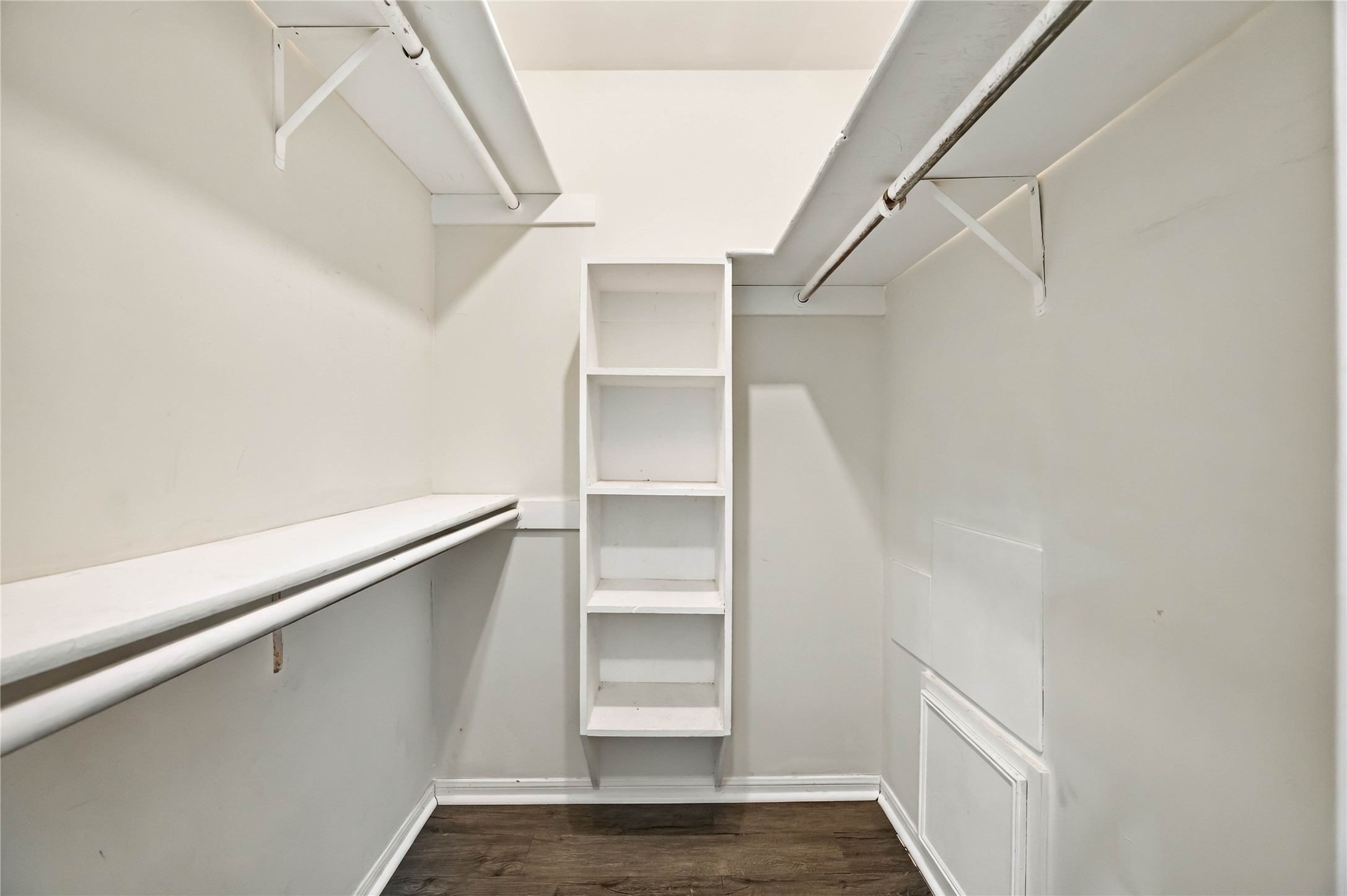 Primary bedroom with two walk-in Closets.