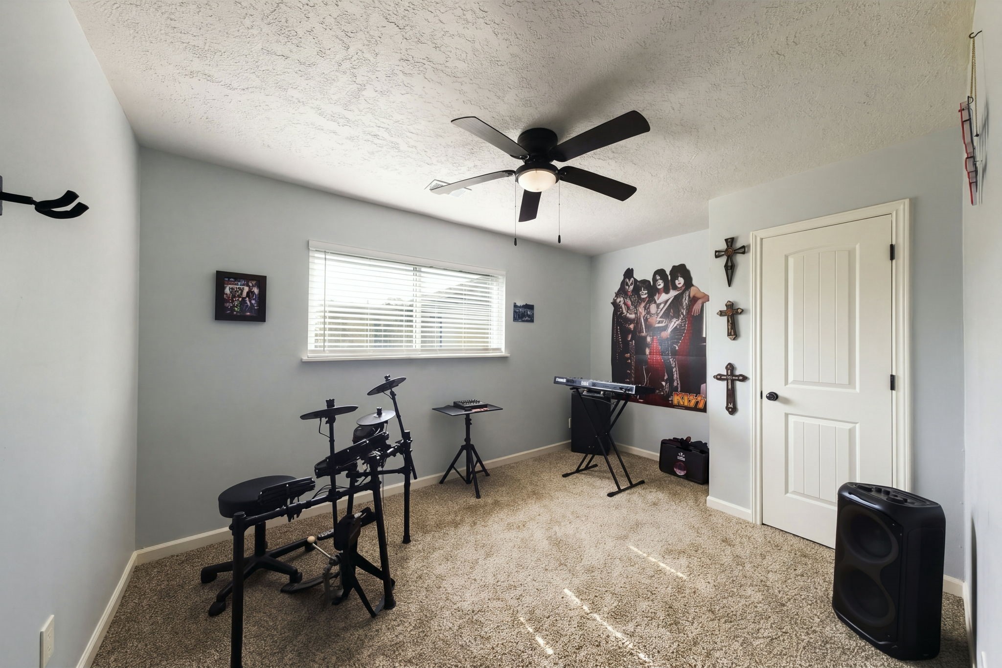 326 Kingscourt Drive, Houston, TX 77015