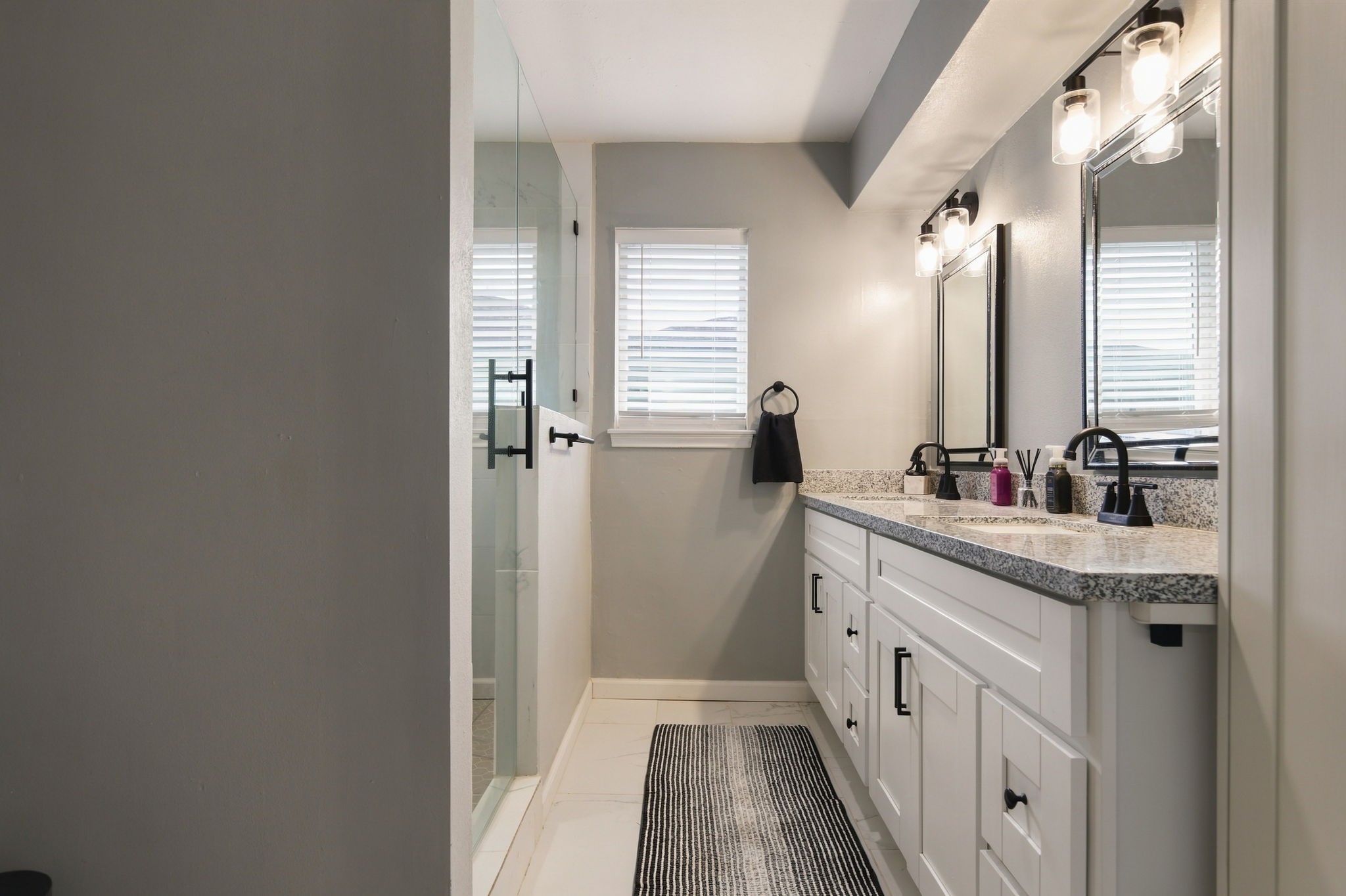 326 Kingscourt Drive, Houston, TX 77015