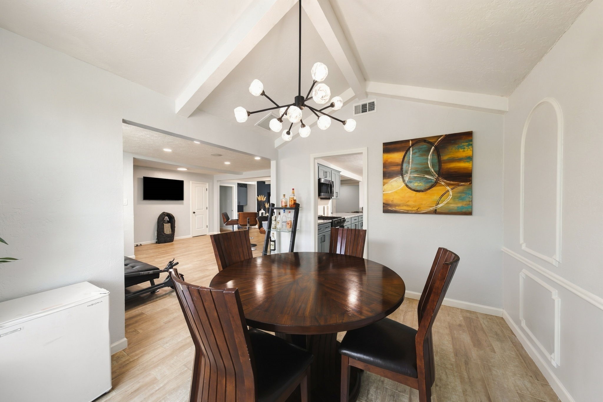 326 Kingscourt Drive, Houston, TX 77015