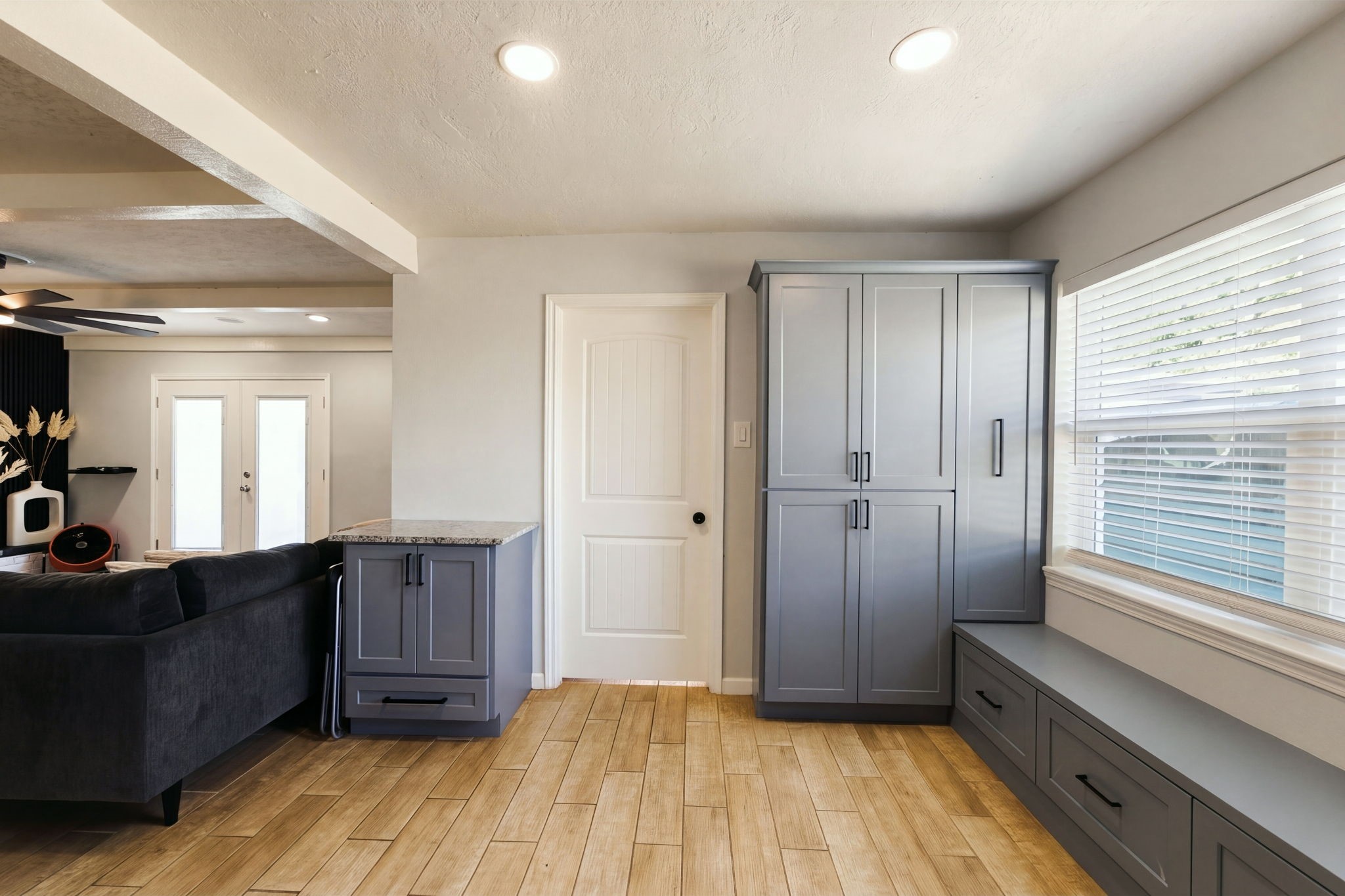 326 Kingscourt Drive, Houston, TX 77015