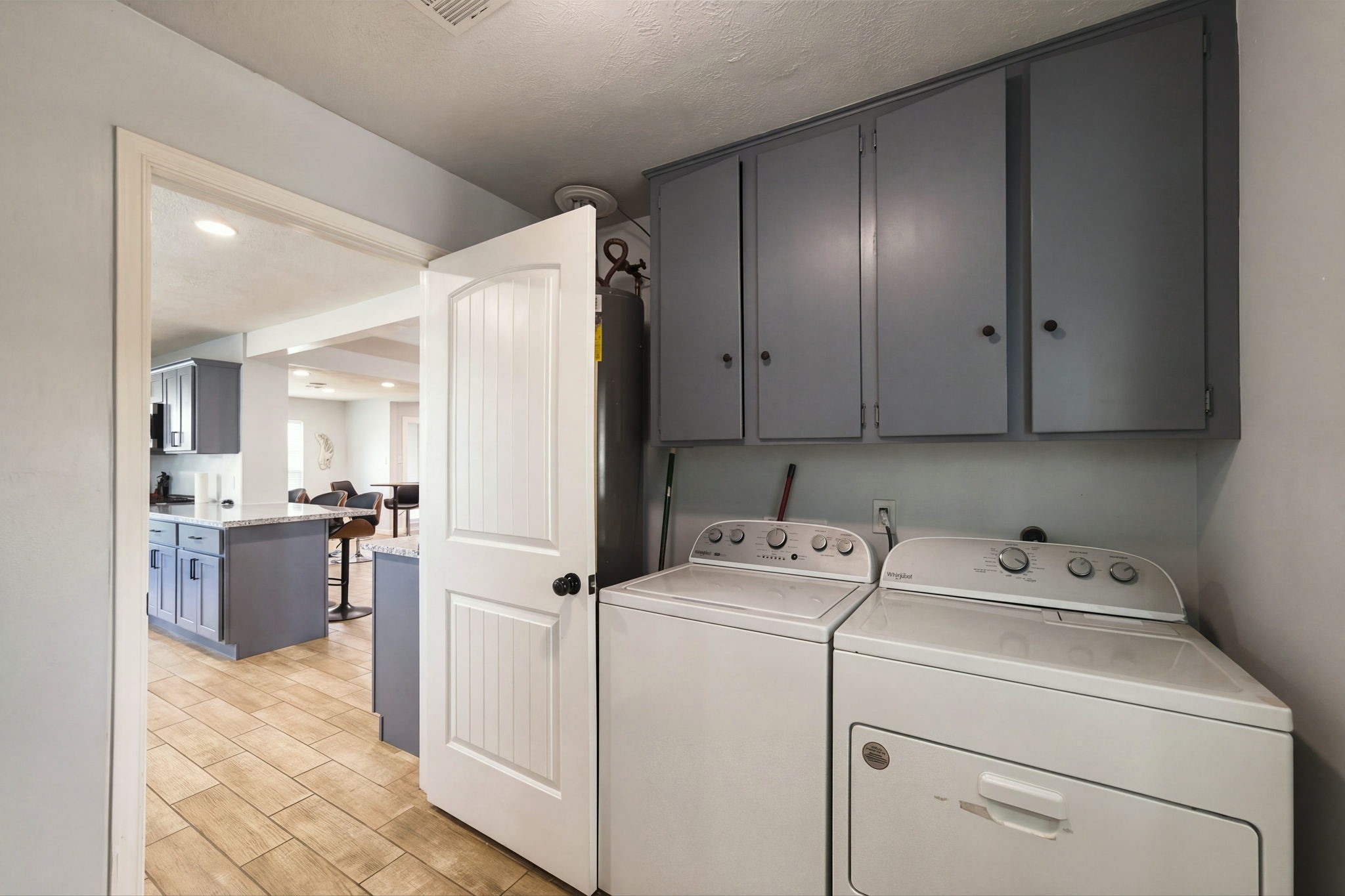 326 Kingscourt Drive, Houston, TX 77015