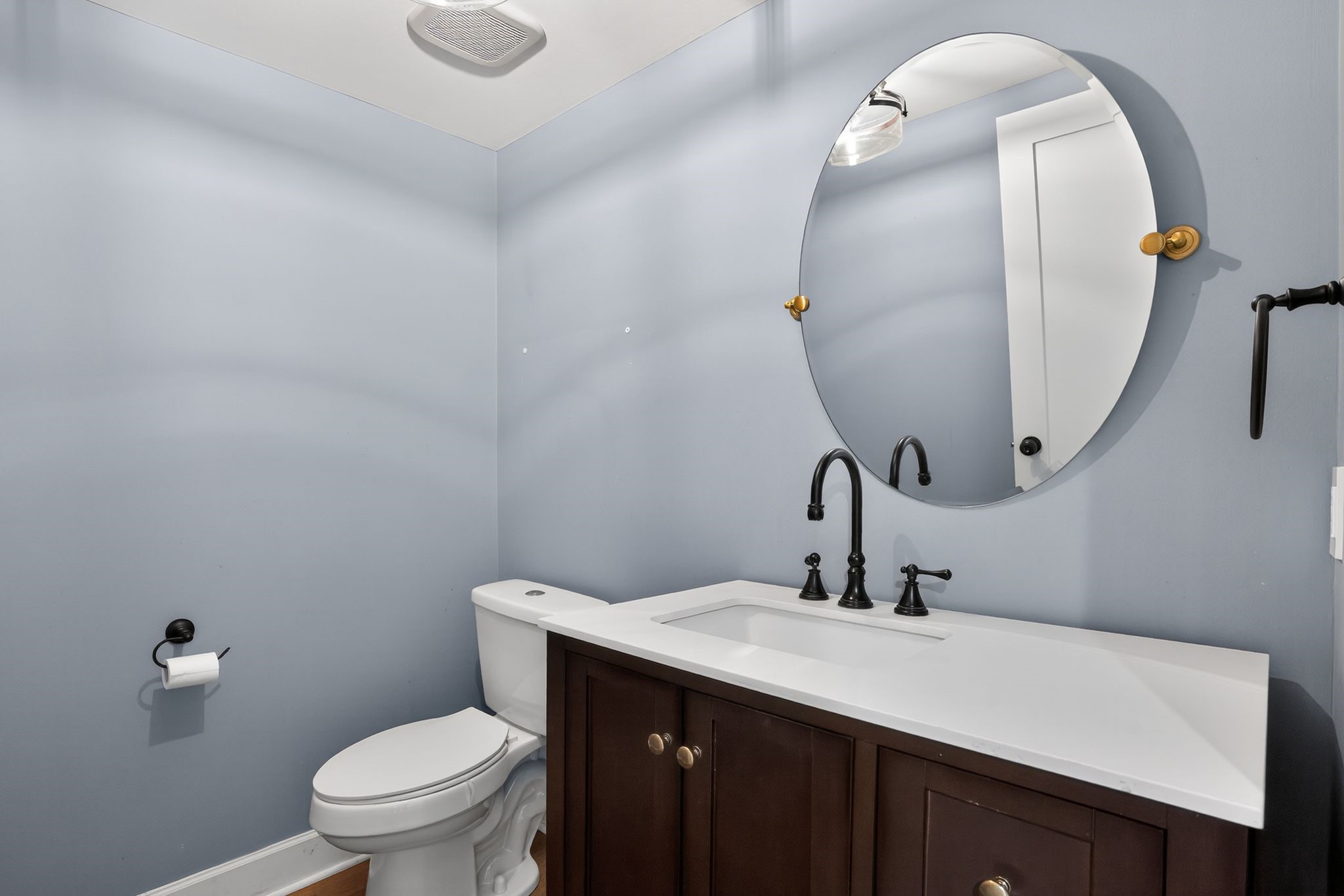 downstairs half bathroom