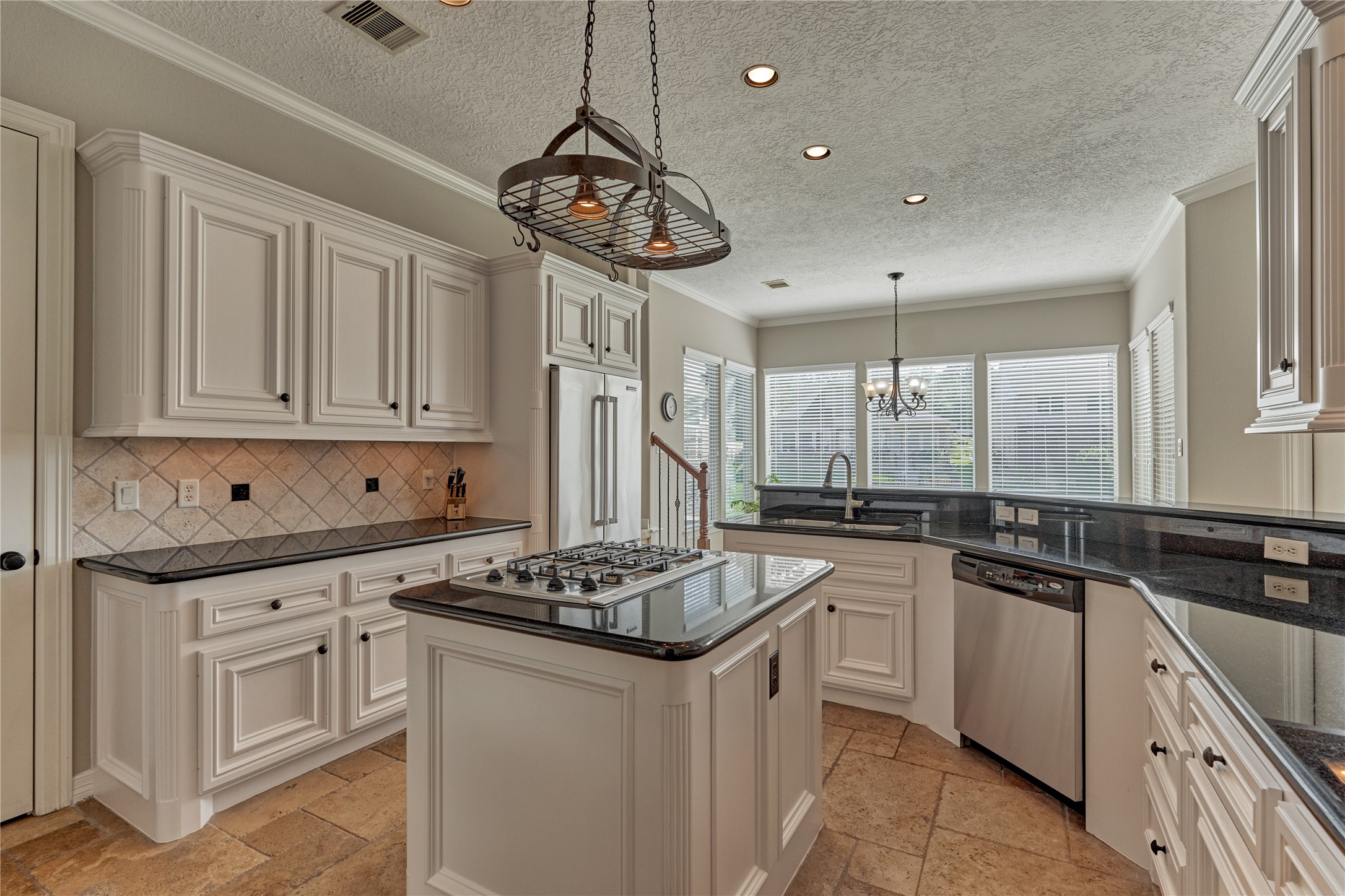 12323 Longmire Cove, Conroe, TX 77304