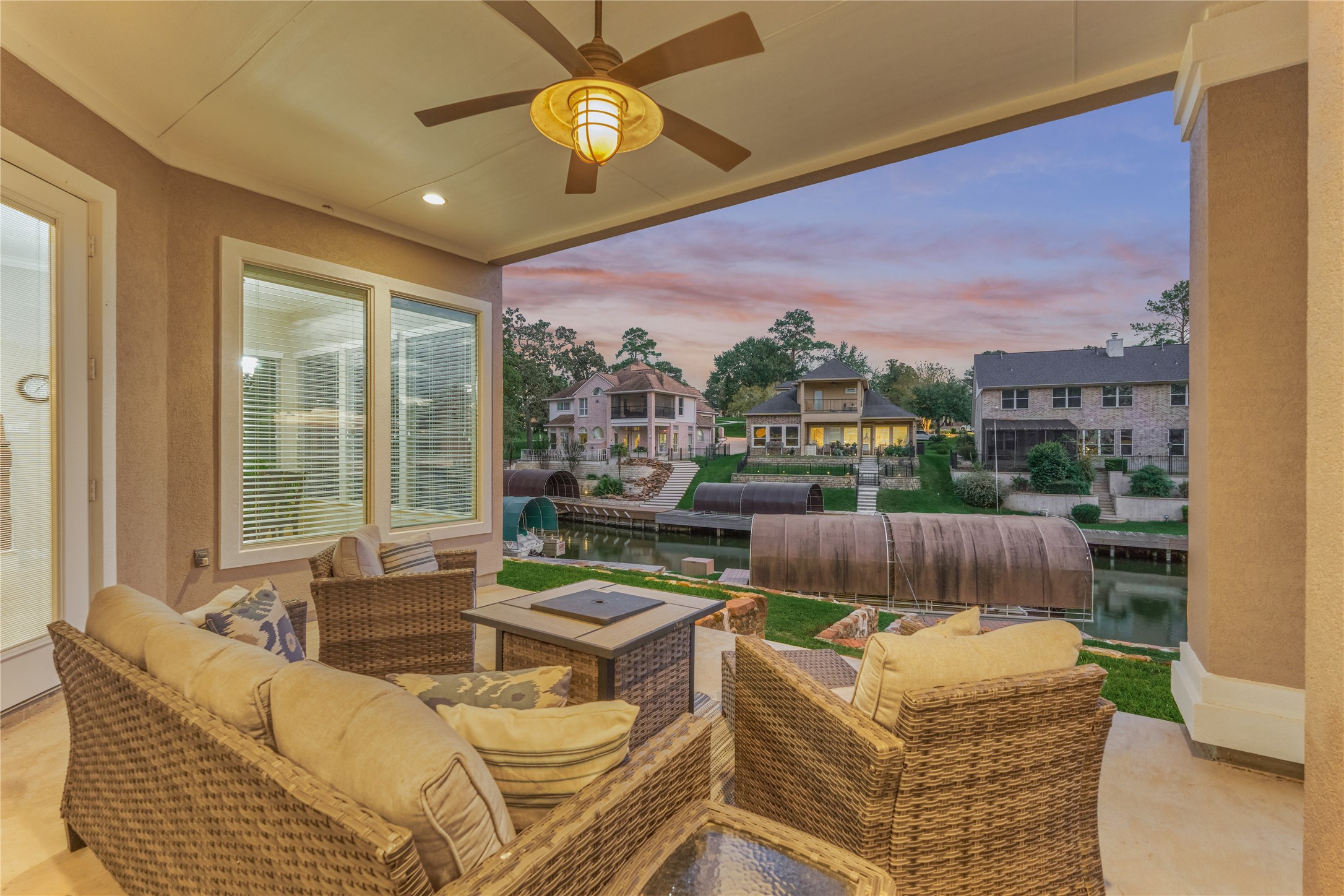12323 Longmire Cove, Conroe, TX 77304
