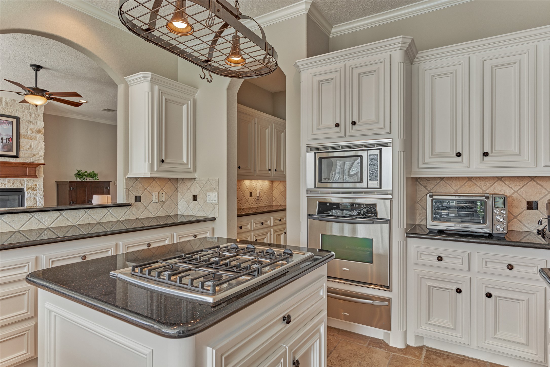 12323 Longmire Cove, Conroe, TX 77304