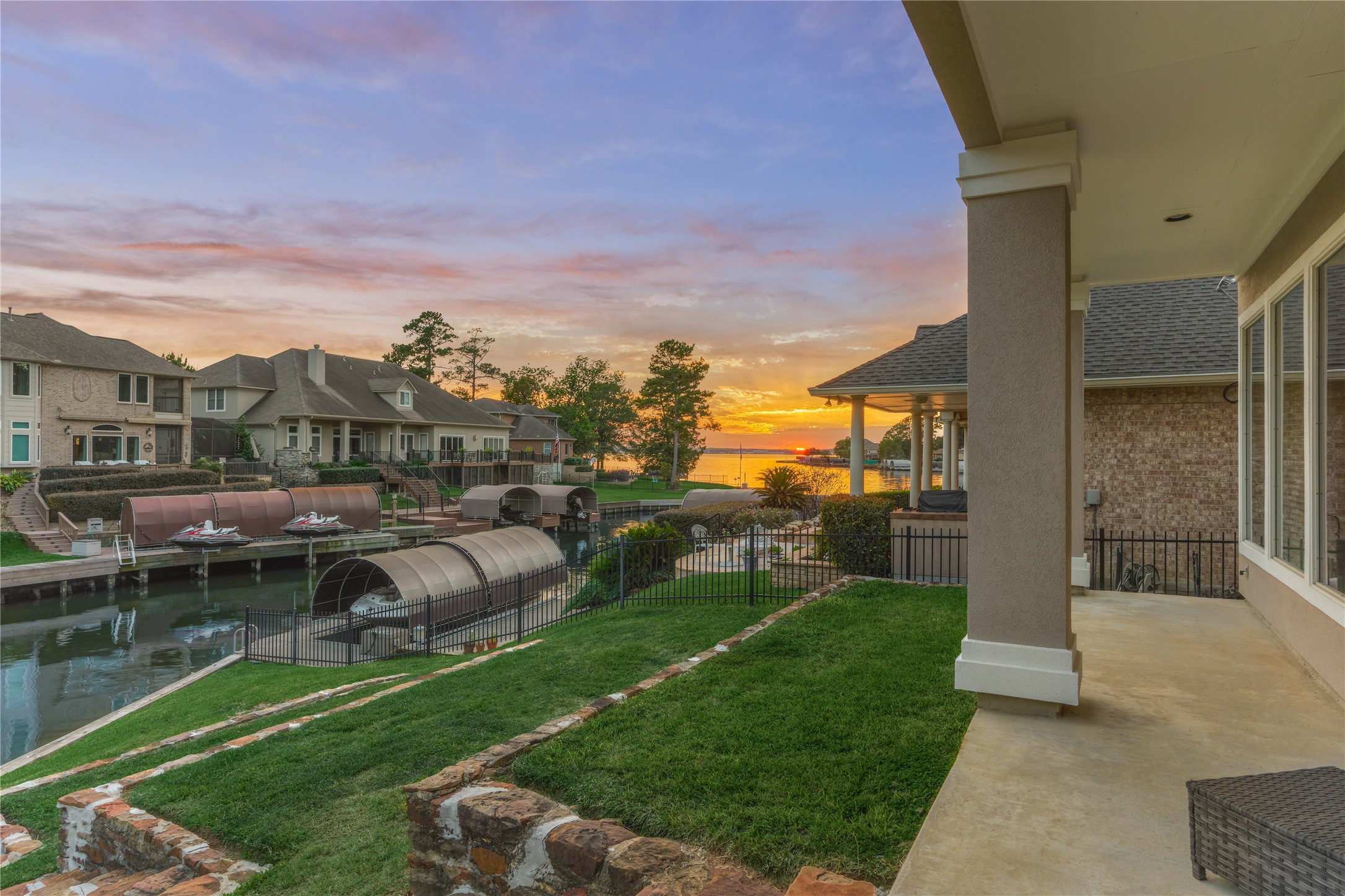12323 Longmire Cove, Conroe, TX 77304