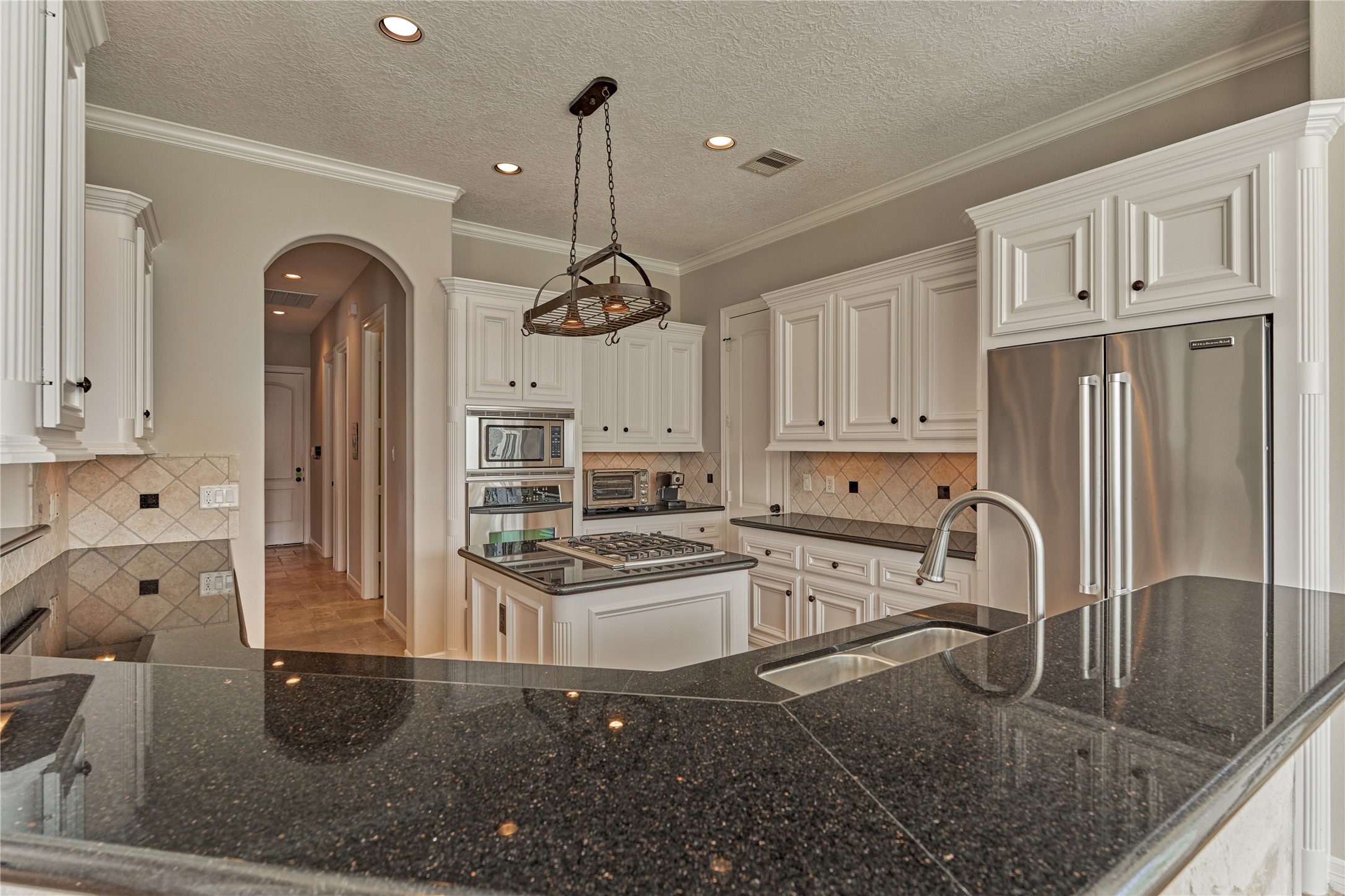 12323 Longmire Cove, Conroe, TX 77304