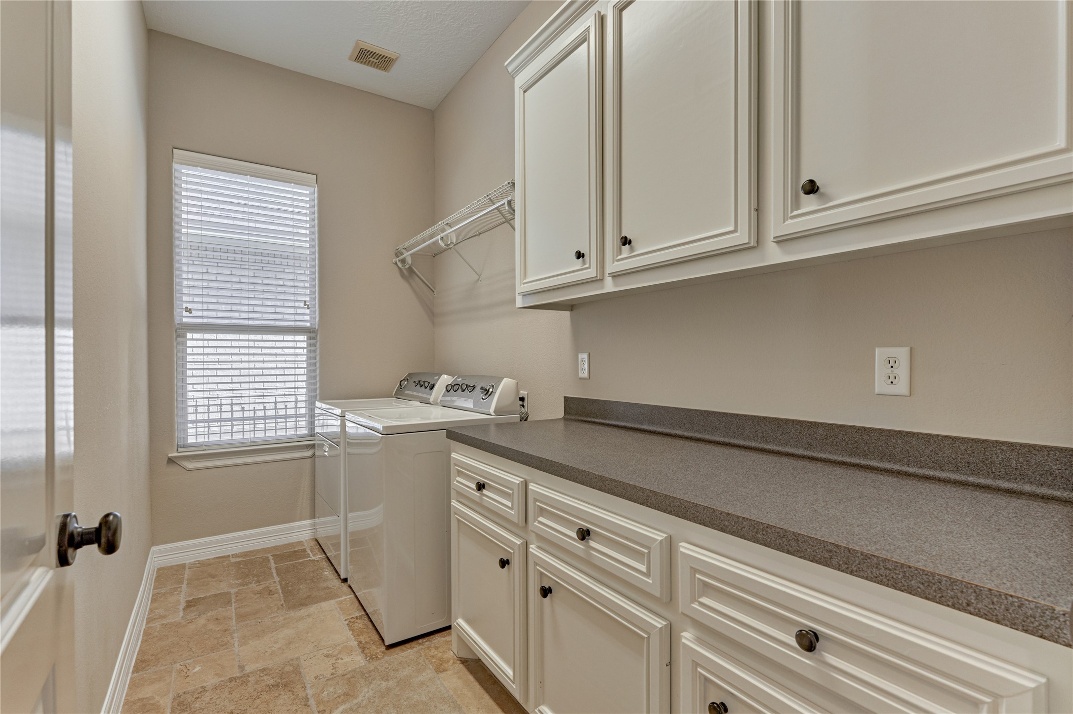 12323 Longmire Cove, Conroe, TX 77304