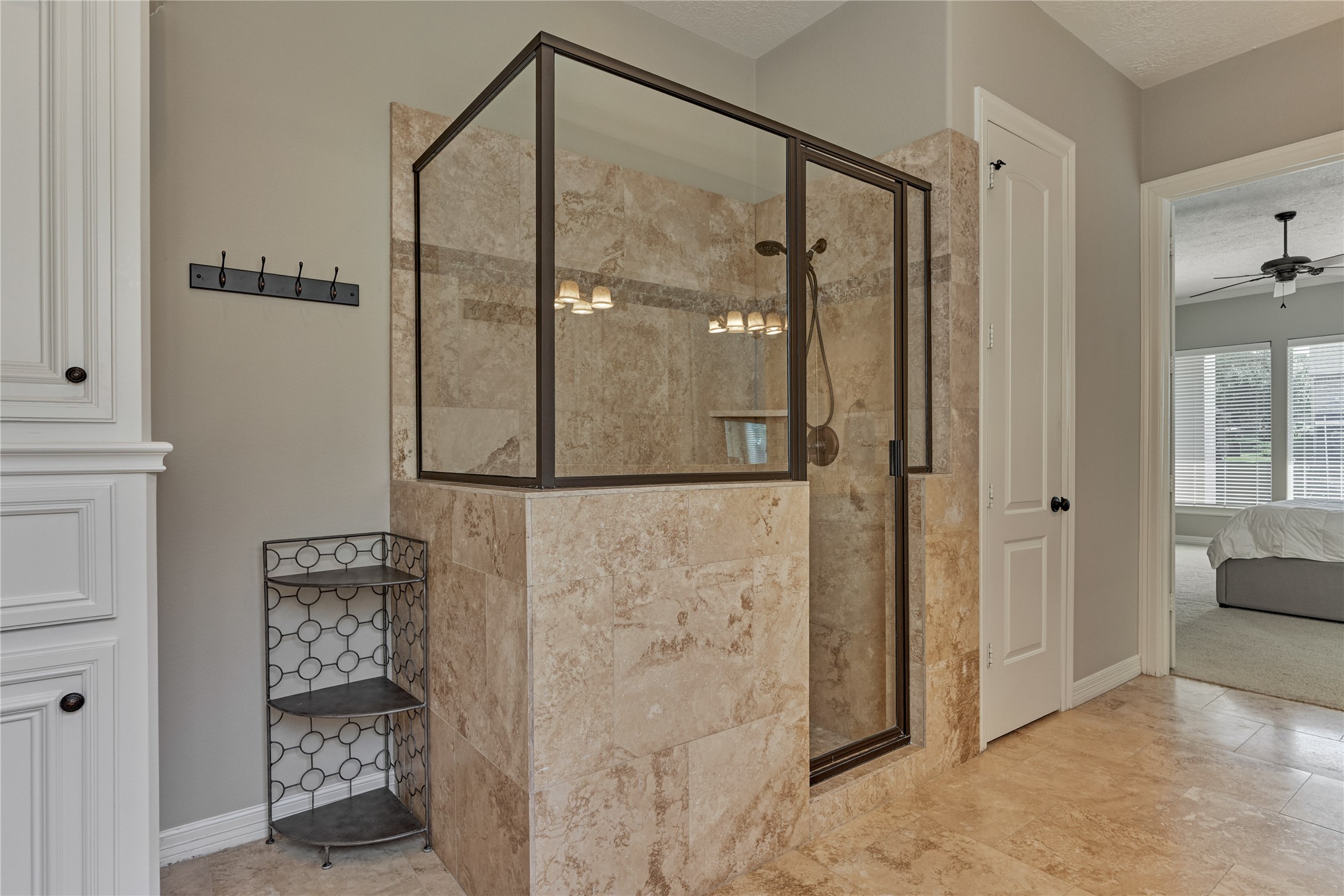12323 Longmire Cove, Conroe, TX 77304