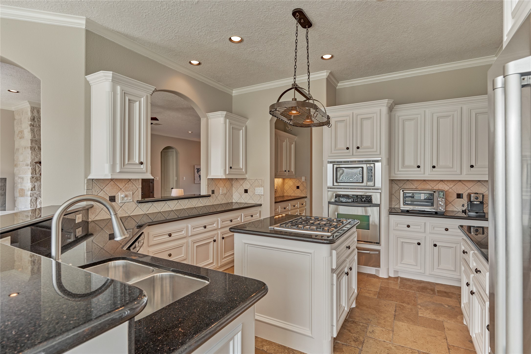 12323 Longmire Cove, Conroe, TX 77304