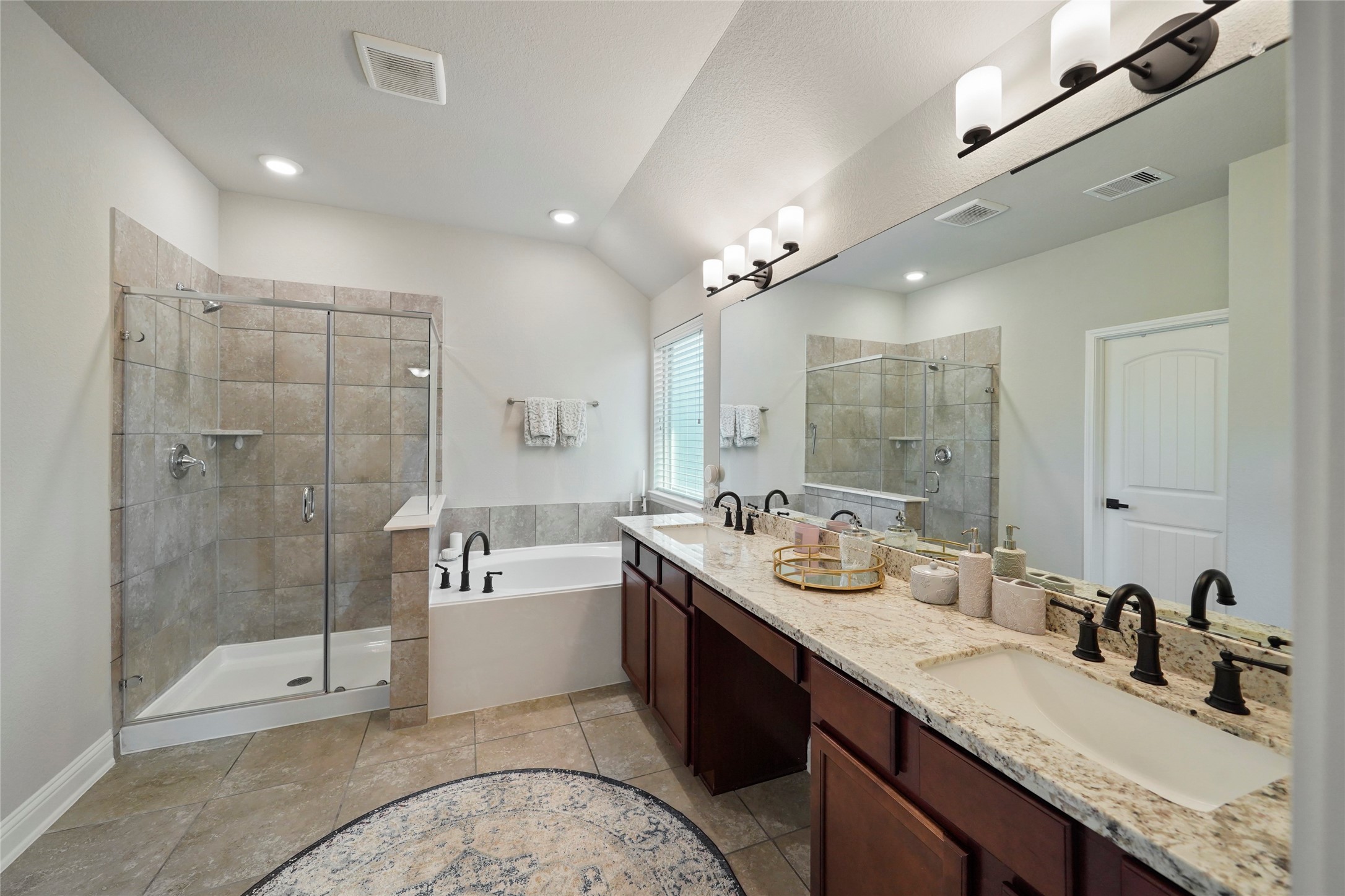 34 Heirloom Garden Place, The Woodlands, TX 77354