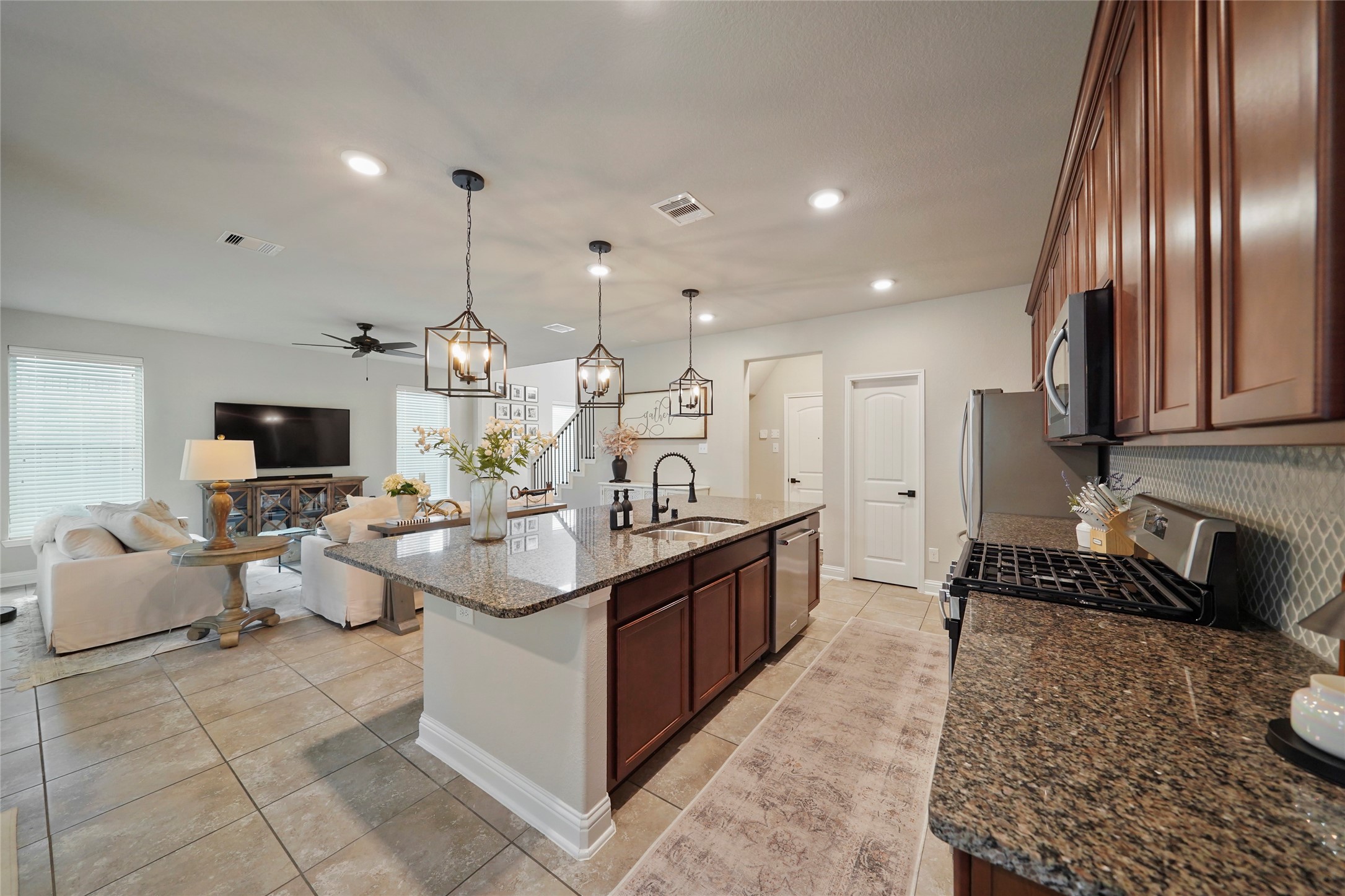 34 Heirloom Garden Place, The Woodlands, TX 77354