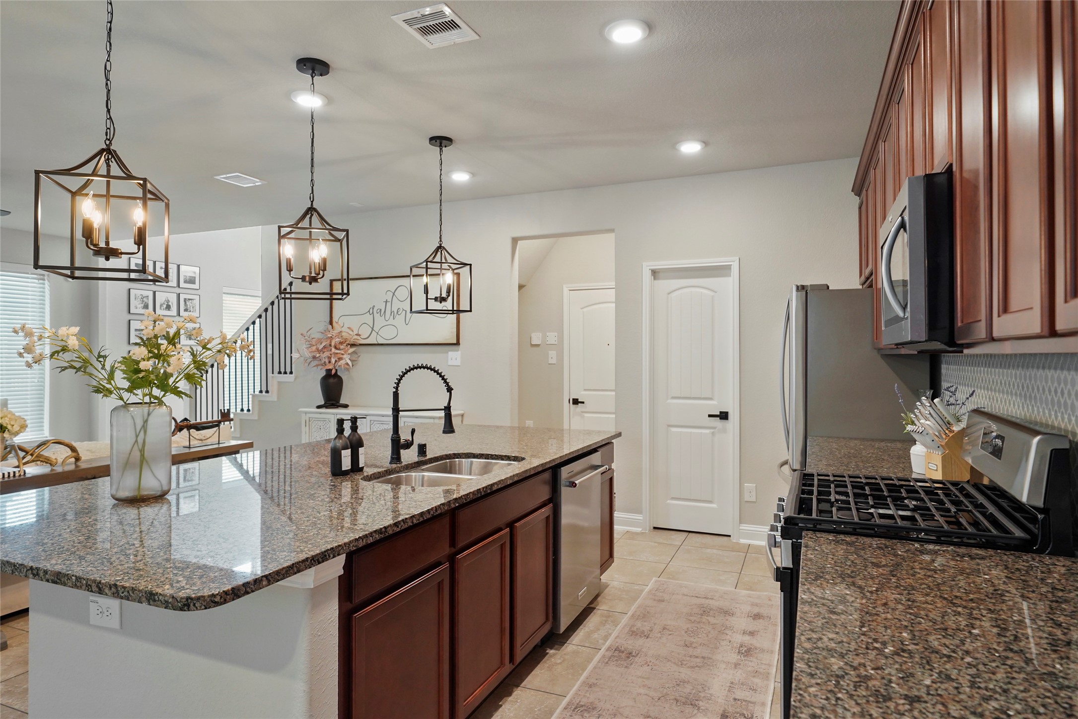 34 Heirloom Garden Place, The Woodlands, TX 77354