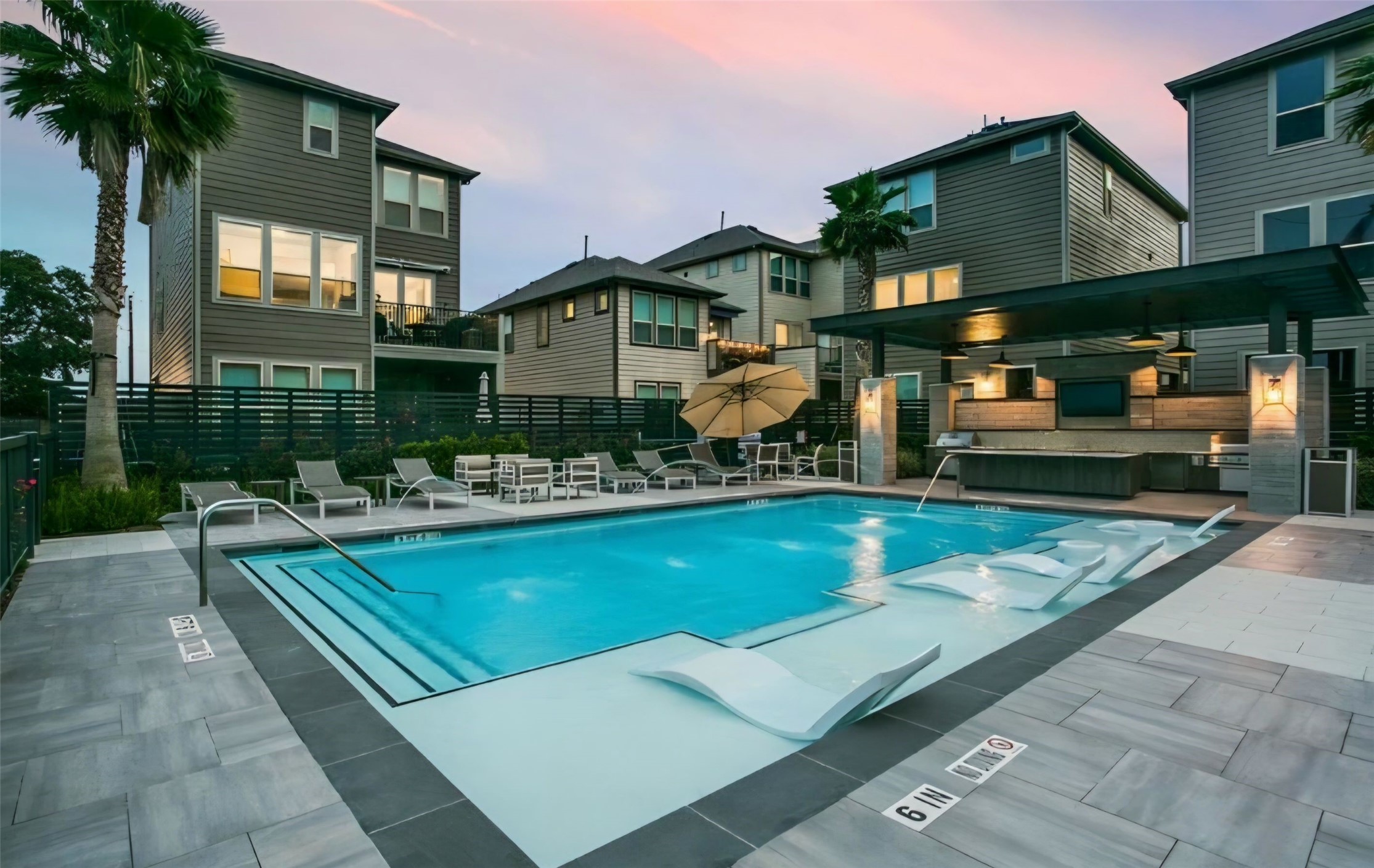 Community pool, very nice amenity to have