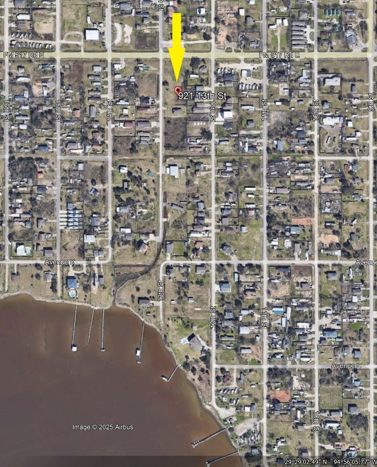 921 13th Street, San Leon, TX 77539 921 13th Street, San Leon, TX 77539