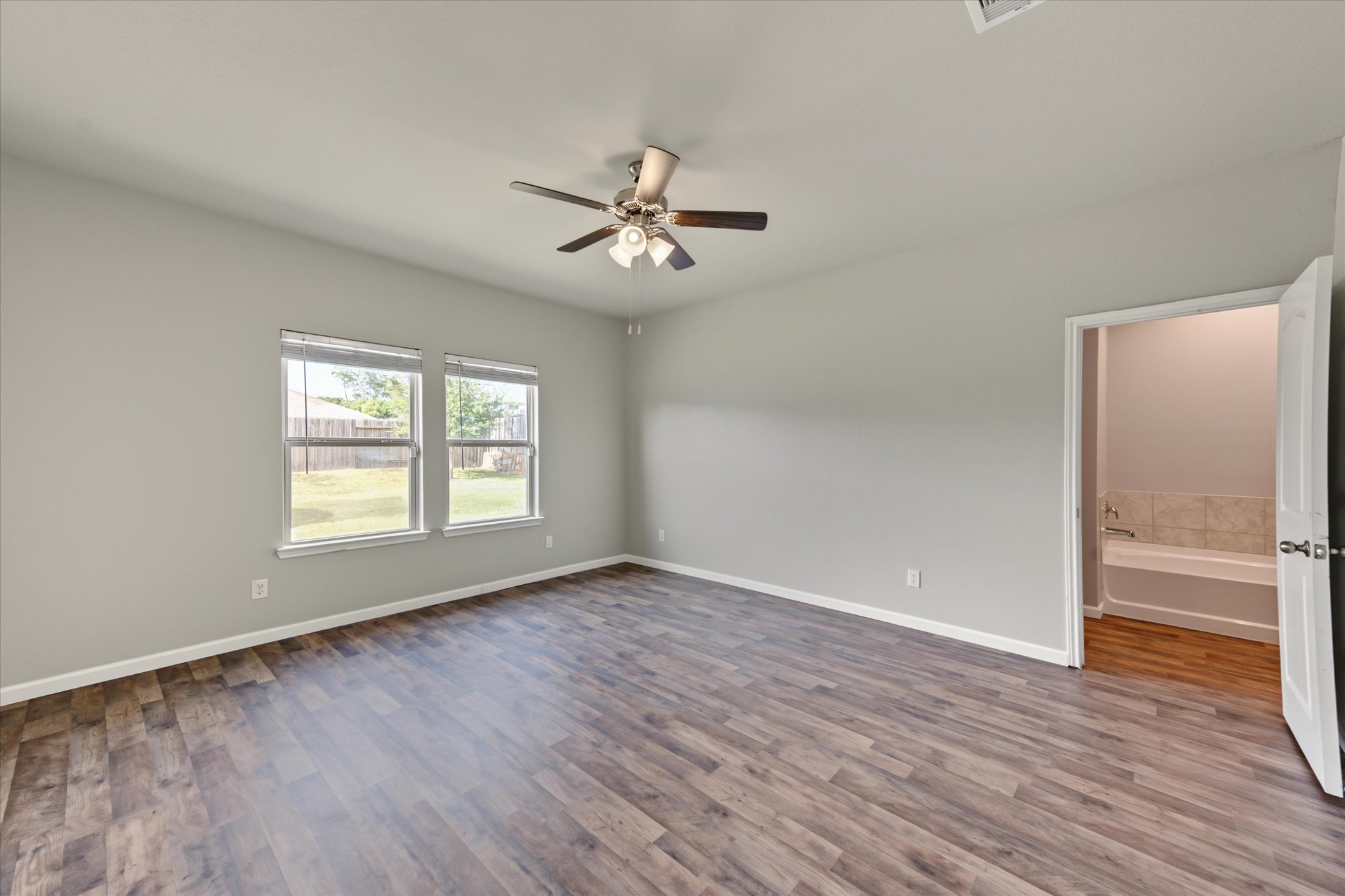 6042 Dulcina Court, Conroe, TX 77304